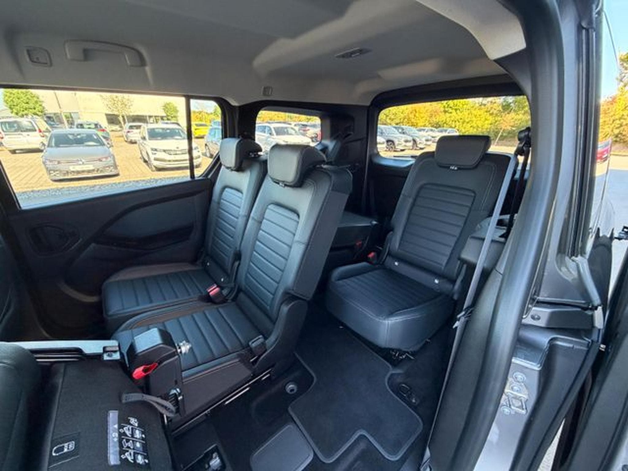 Mercedes T-Class T-Klasse 180 lang Progressive 7-Sitzer Leder Kam (2024) - Foto 14