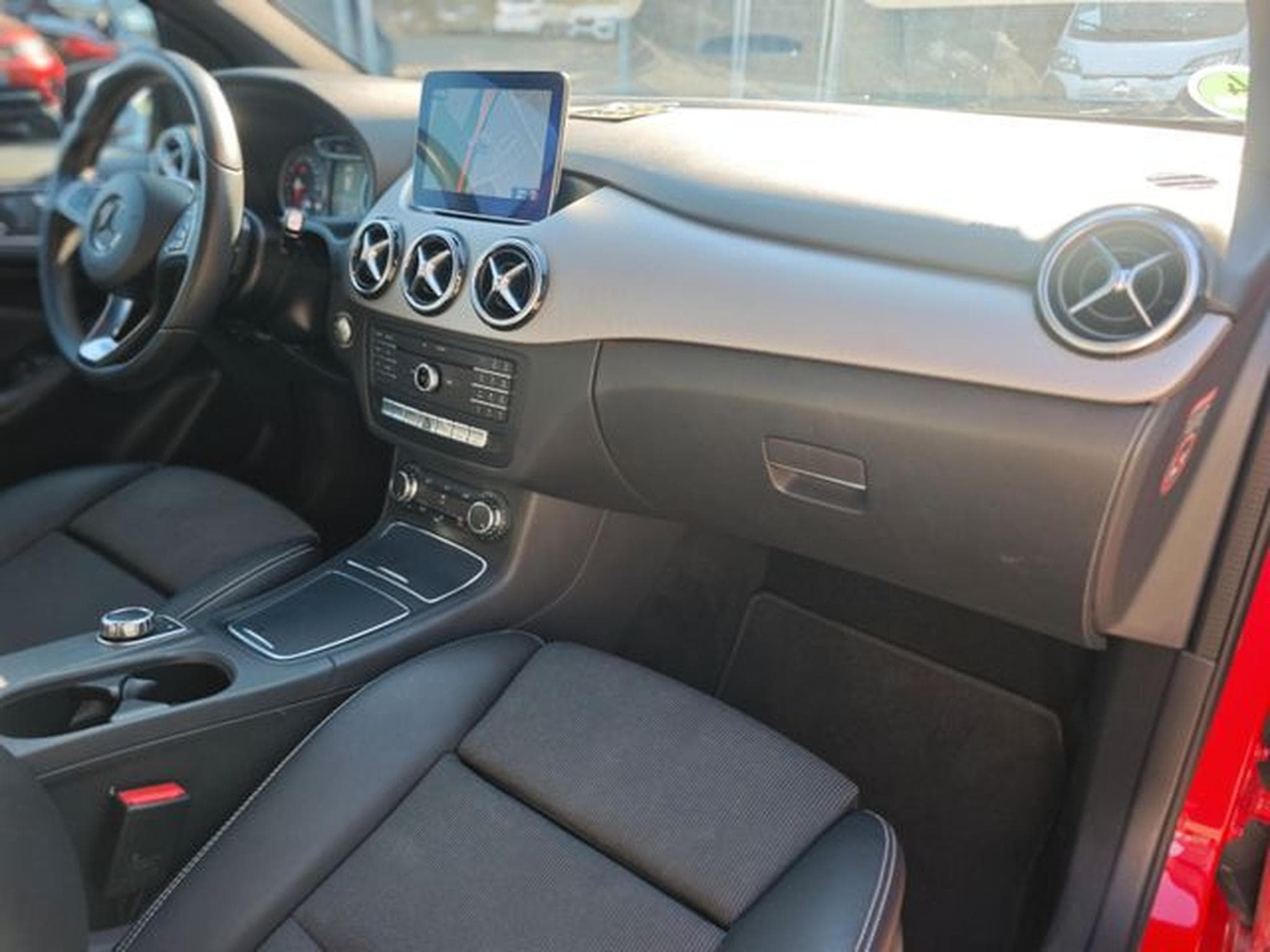 Mercedes B 220 B 220 D EDITION*URBAN*AUTOMATIK*KAMERA*NIGHT* (2017) - Foto 15