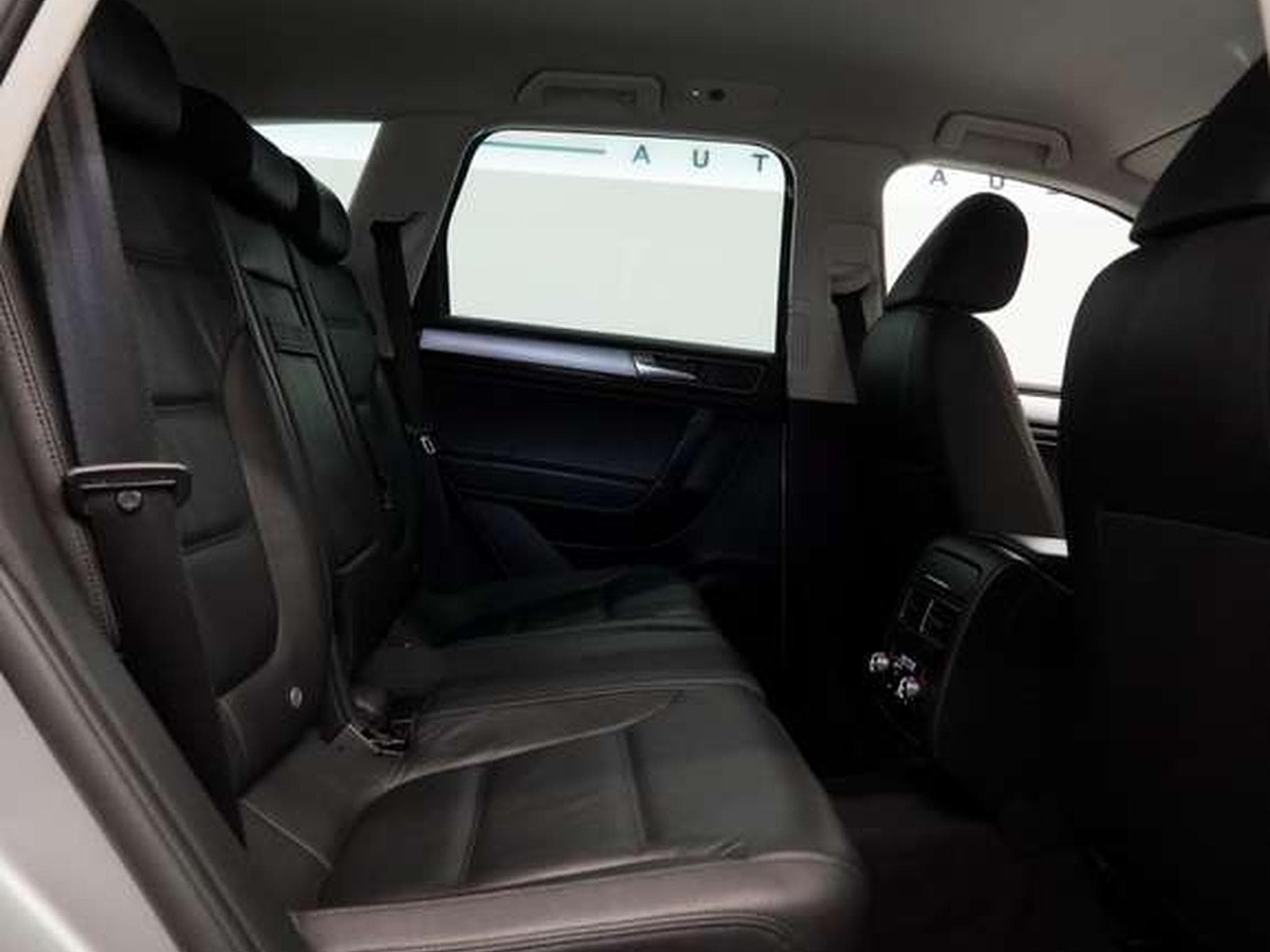VW Touareg V6 TDI Terrain Tech 4M *19 *AHK *Leder (2015) - Photo 14