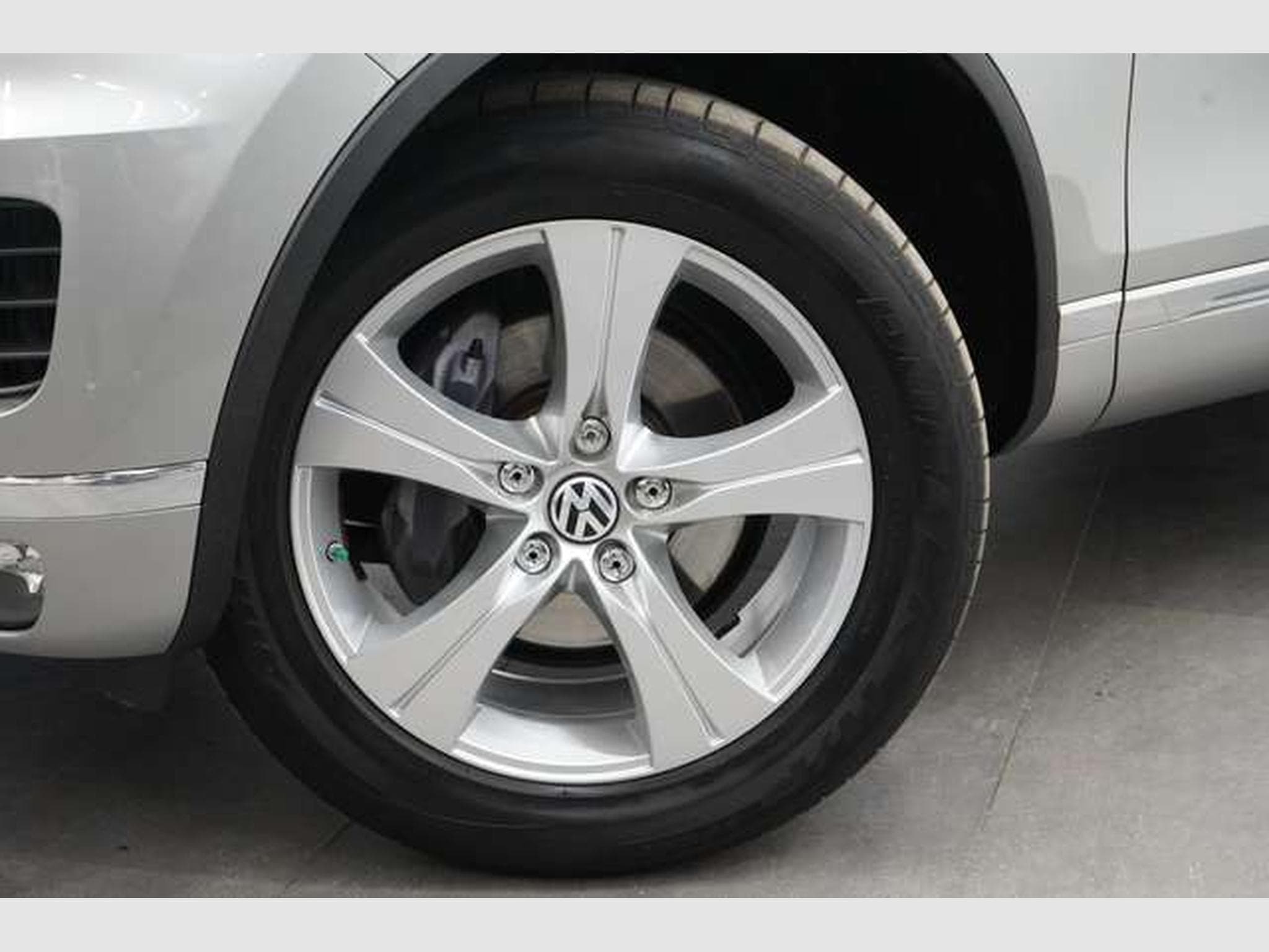 VW Touareg V6 TDI Terrain Tech 4M *19 *AHK *Leder (2015) - Photo 3