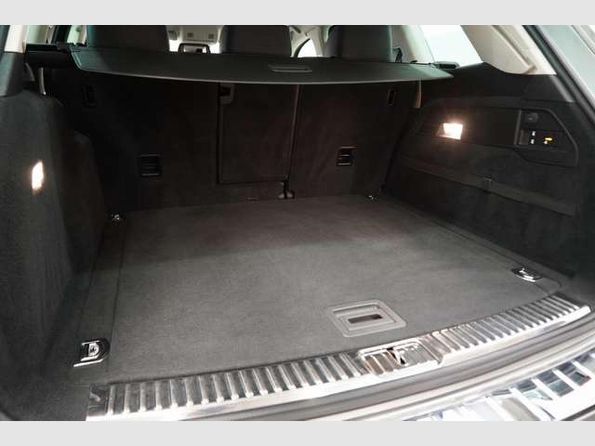 VW Touareg V6 TDI Terrain Tech 4M *19 *AHK *Leder (2015) - Photo 38