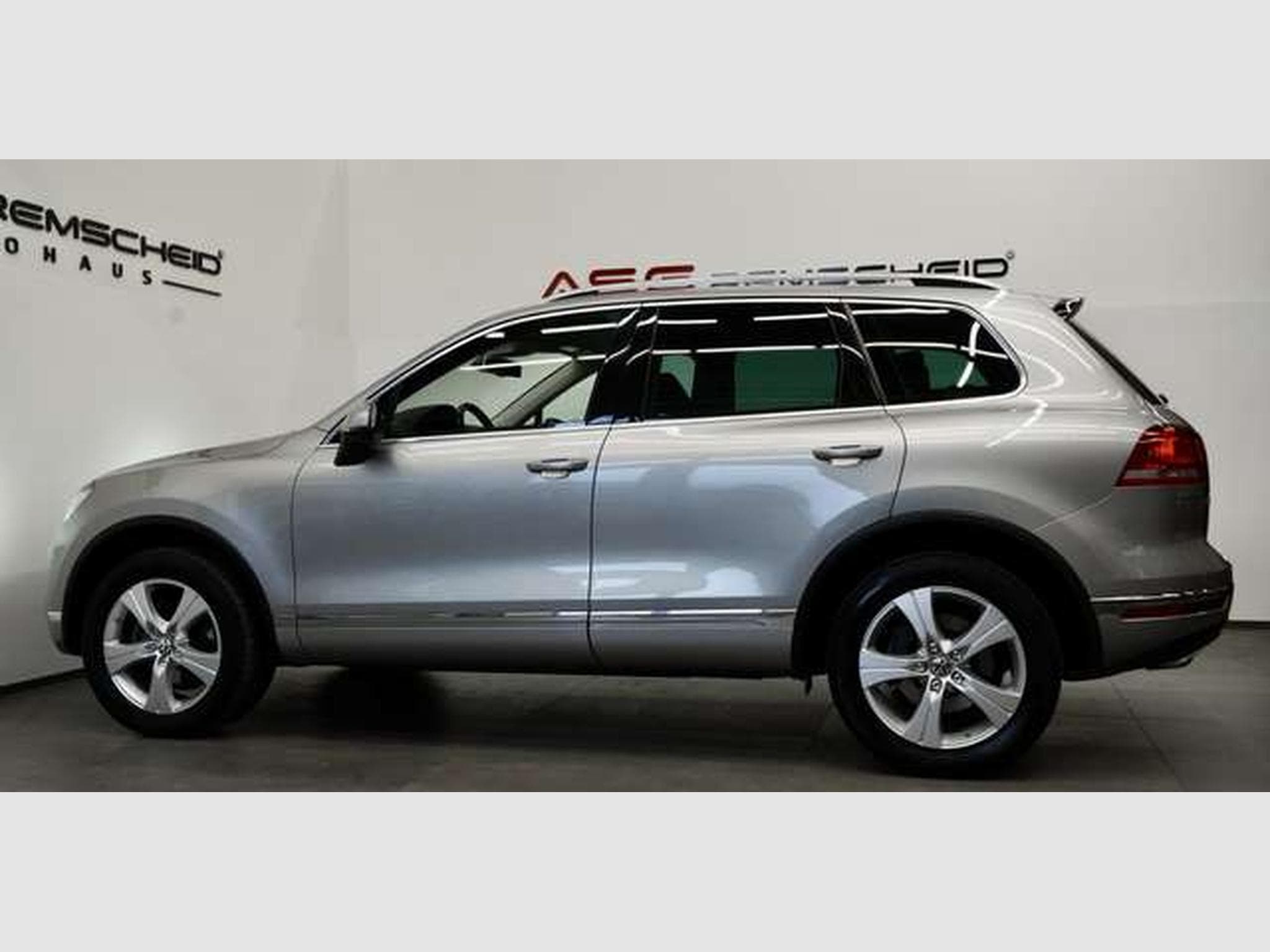 VW Touareg V6 TDI Terrain Tech 4M *19 *AHK *Leder (2015) - Photo 40