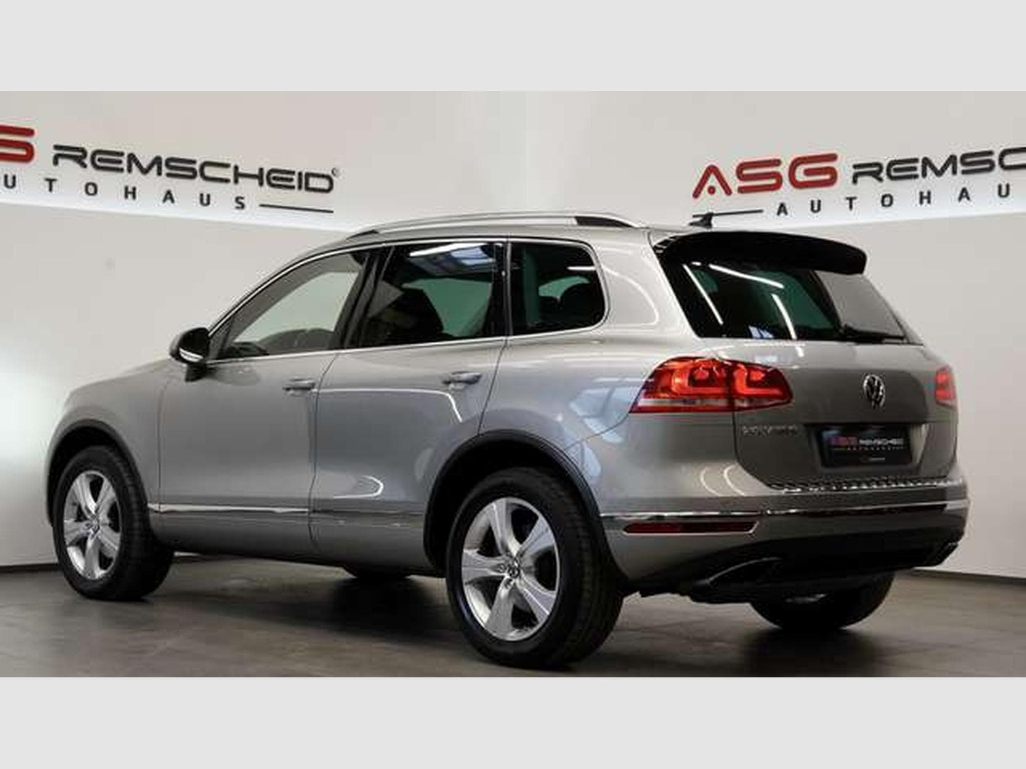 VW Touareg V6 TDI Terrain Tech 4M *19 *AHK *Leder (2015) - Photo 41