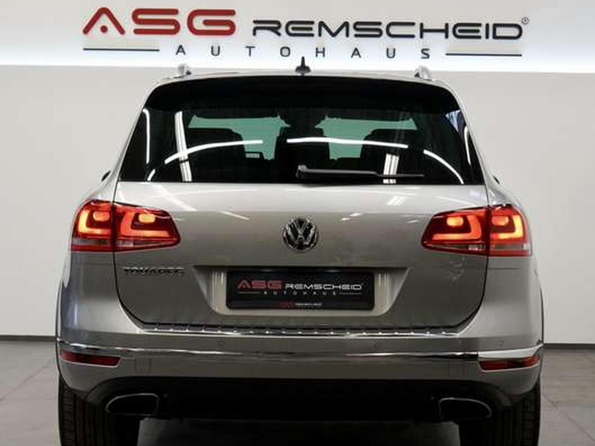 VW Touareg V6 TDI Terrain Tech 4M *19 *AHK *Leder (2015) - Photo 42