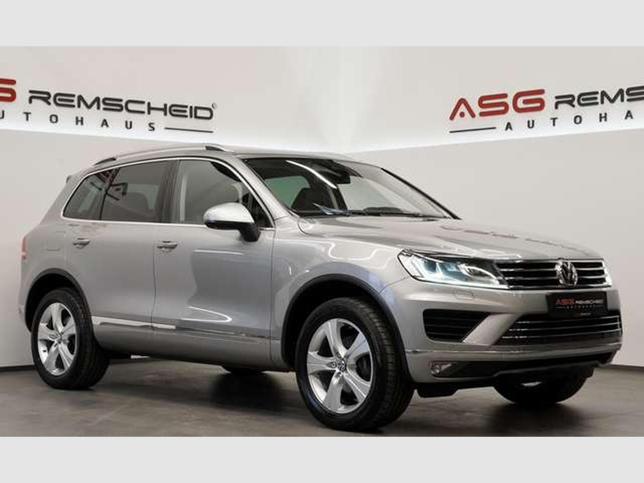 VW Touareg V6 TDI Terrain Tech 4M *19 *AHK *Leder (2015) - Photo 5