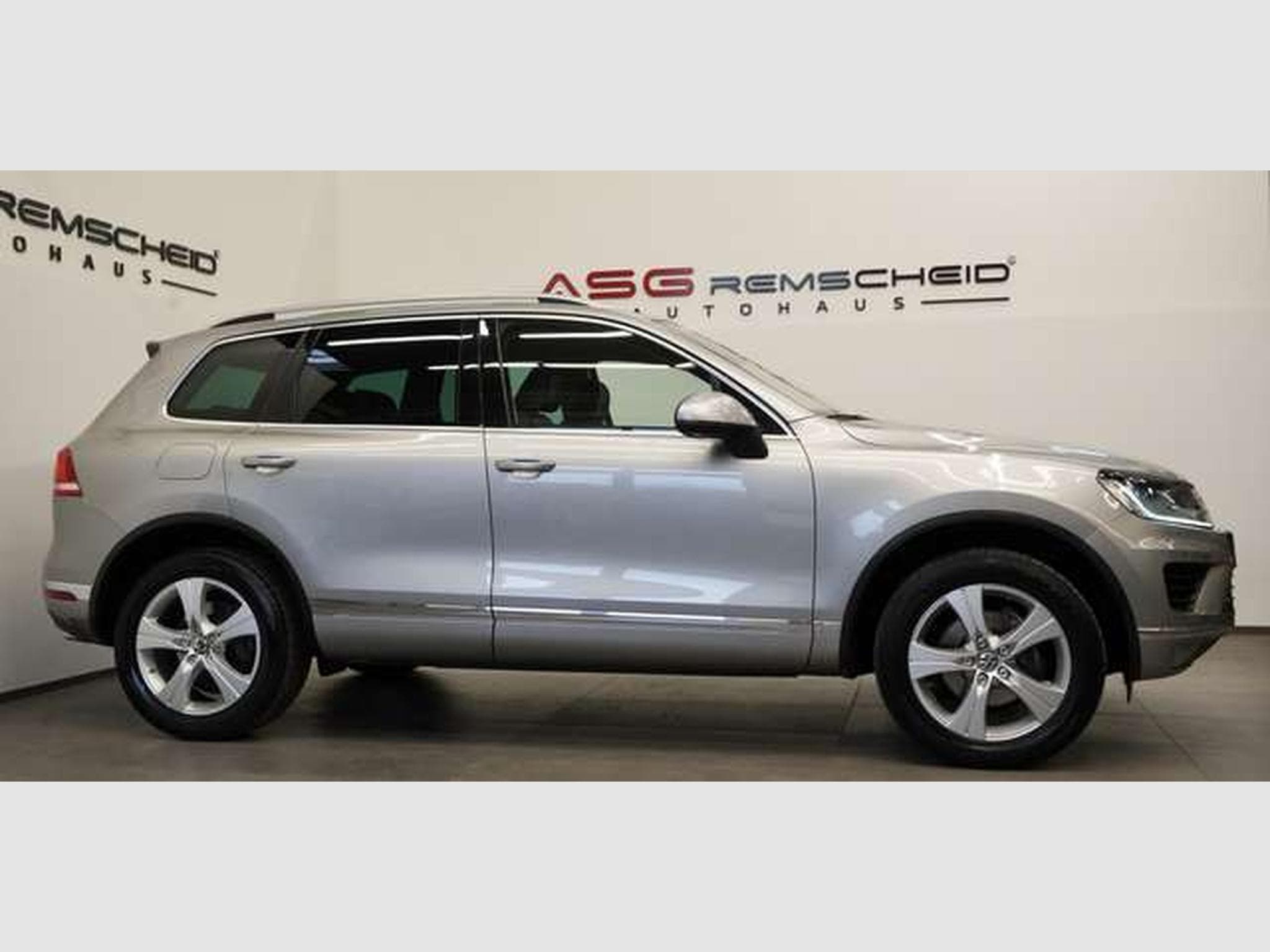 VW Touareg V6 TDI Terrain Tech 4M *19 *AHK *Leder (2015) - Photo 7