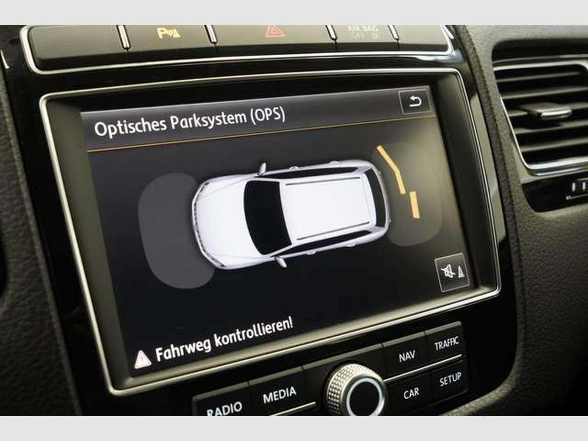 VW Touareg V6 TDI Terrain Tech 4M *19 *AHK *Leder (2015) - Photo 8
