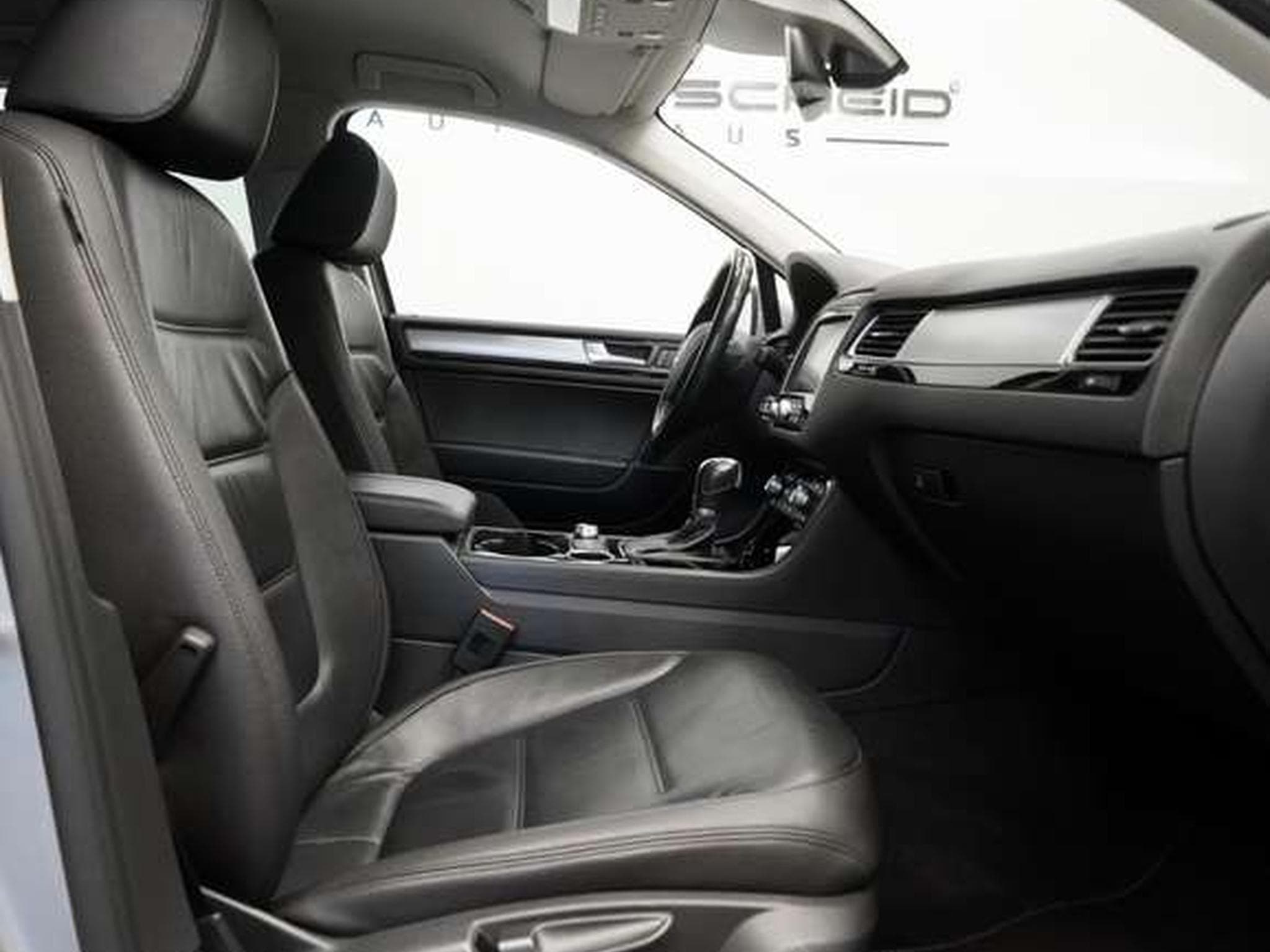 VW Touareg V6 TDI Terrain Tech 4M *19 *AHK *Leder (2015) - Photo 9