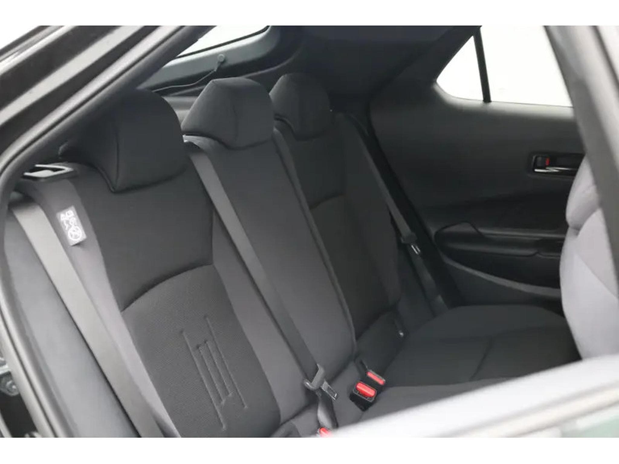 Toyota C-HR 2.0  VVT-I 223 PHEV Team (2026) - Foto 11