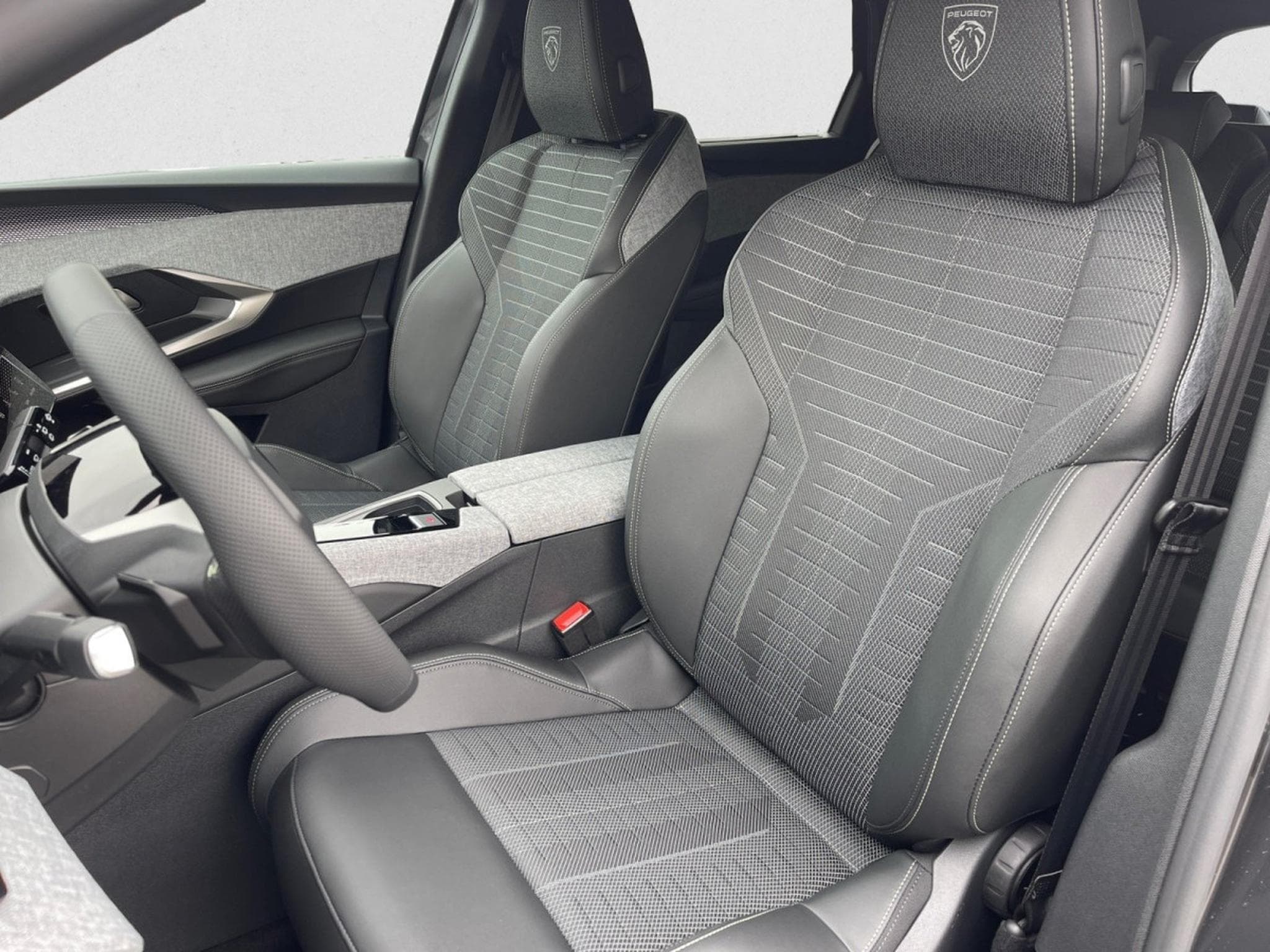 Peugeot 5008 1.2 PureTech 146 e-DSC6 GT (2026) - Foto 8