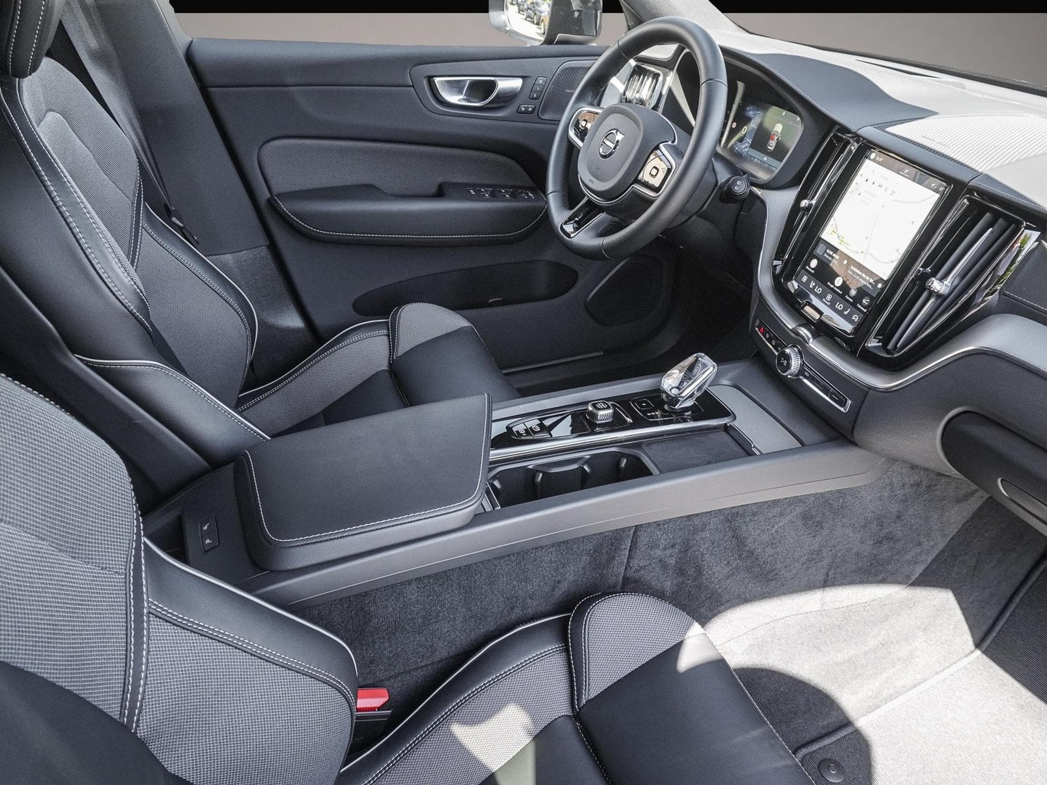 Volvo XC60 (2024) - Photo 6