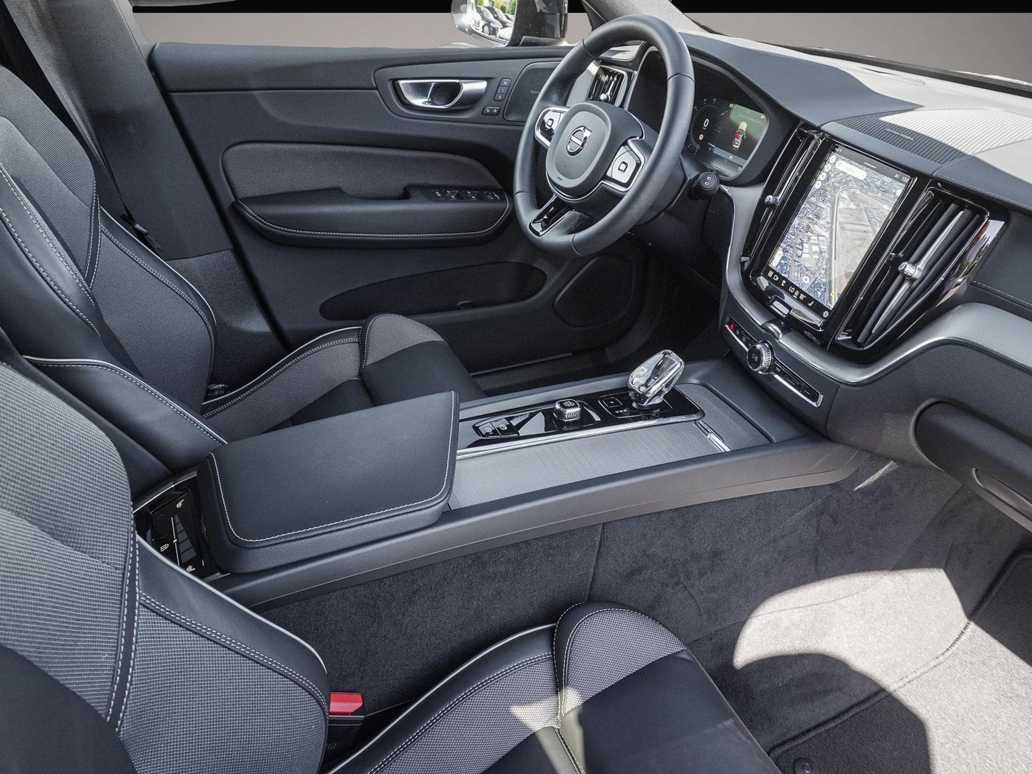 Volvo XC60 (2023) - Photo 6