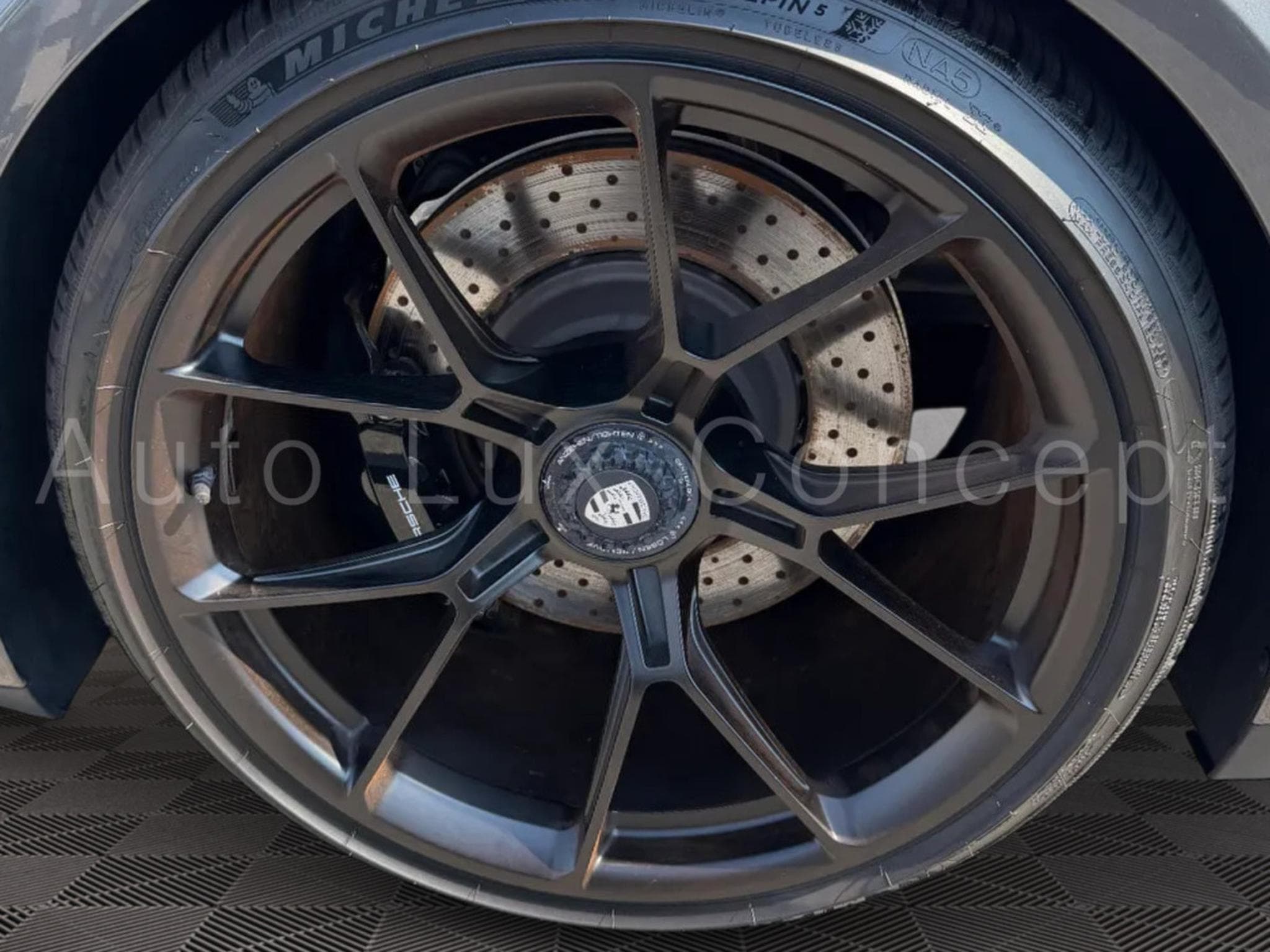 Porsche 911 911 GT3 Pack Touring (2021) - Photo 30