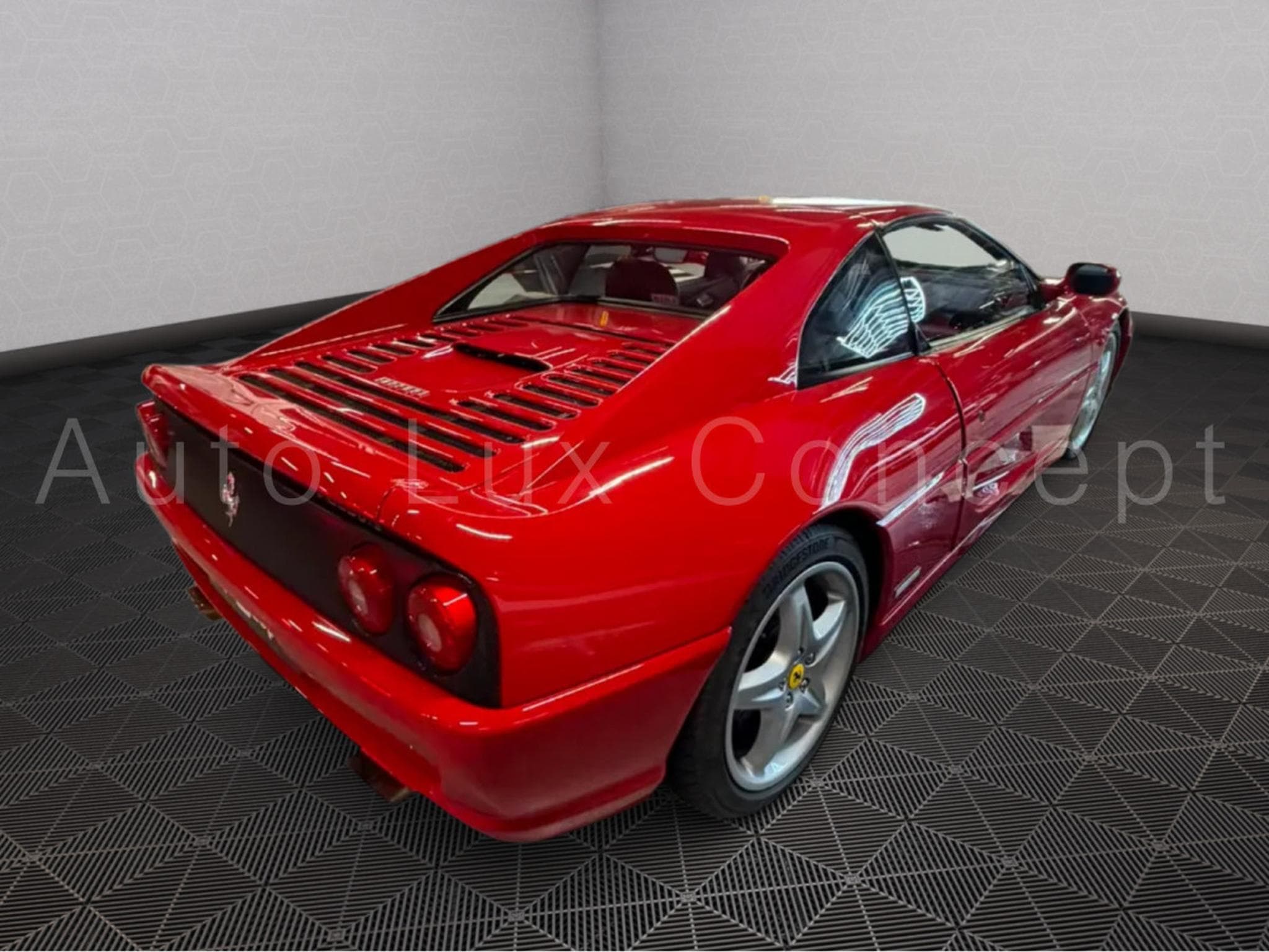 Ferrari F355 GTS (1996) - Photo 3