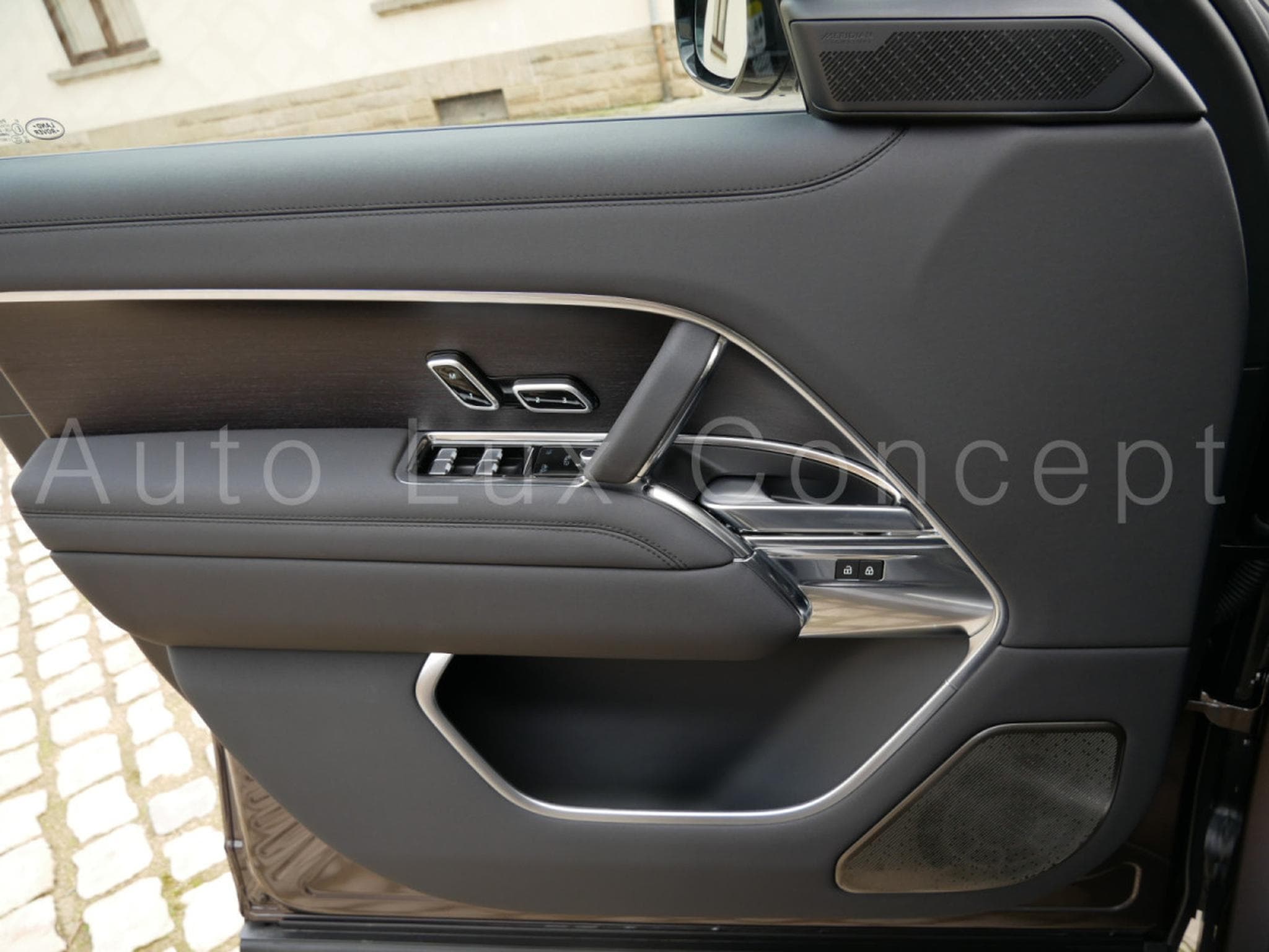 Land-Rover Range Rover P530 First Edition (2022) - Photo 12