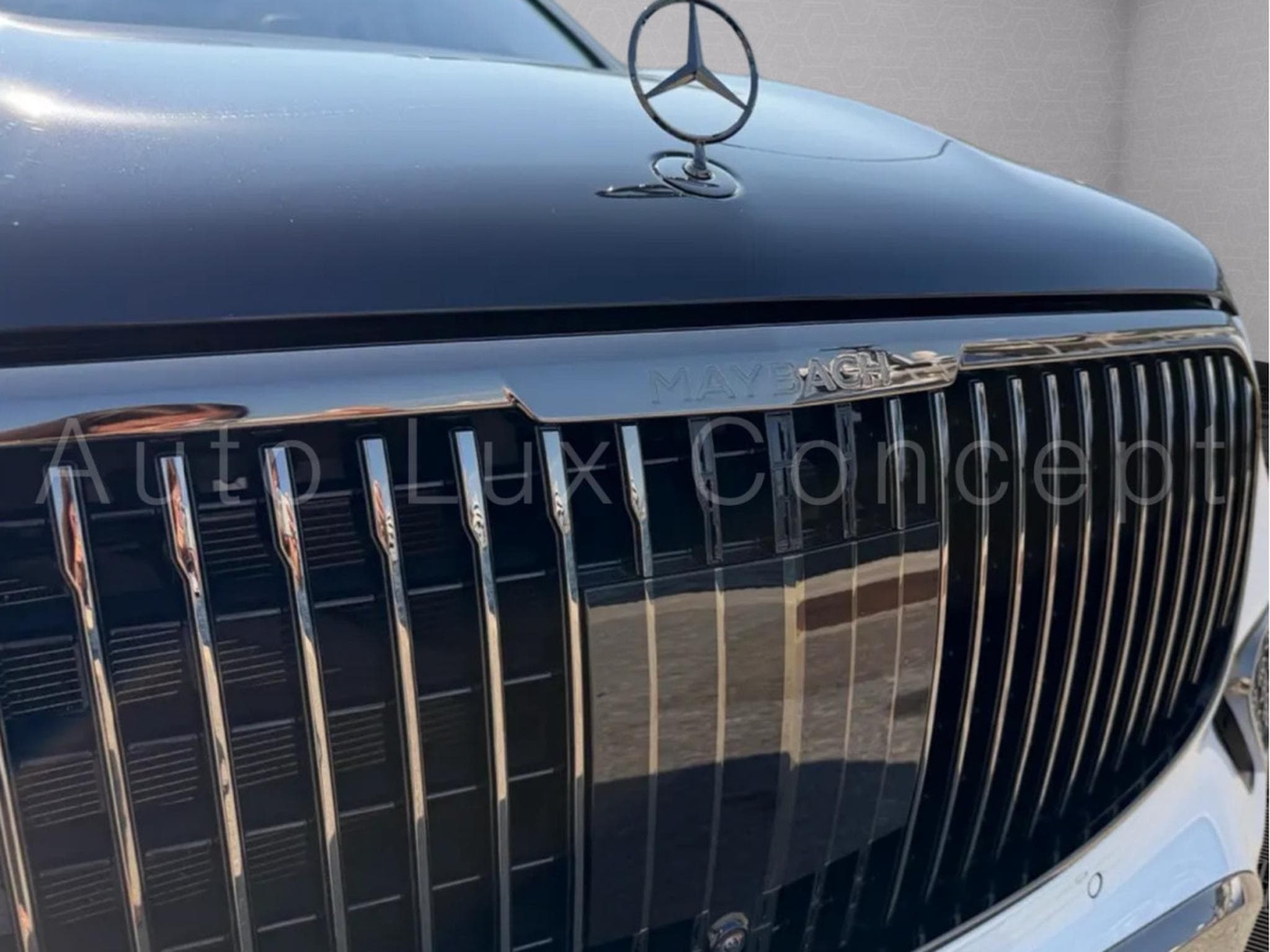 Mercedes GLS 600 Maybach 4MATIC Night Series (2024) - Photo 17