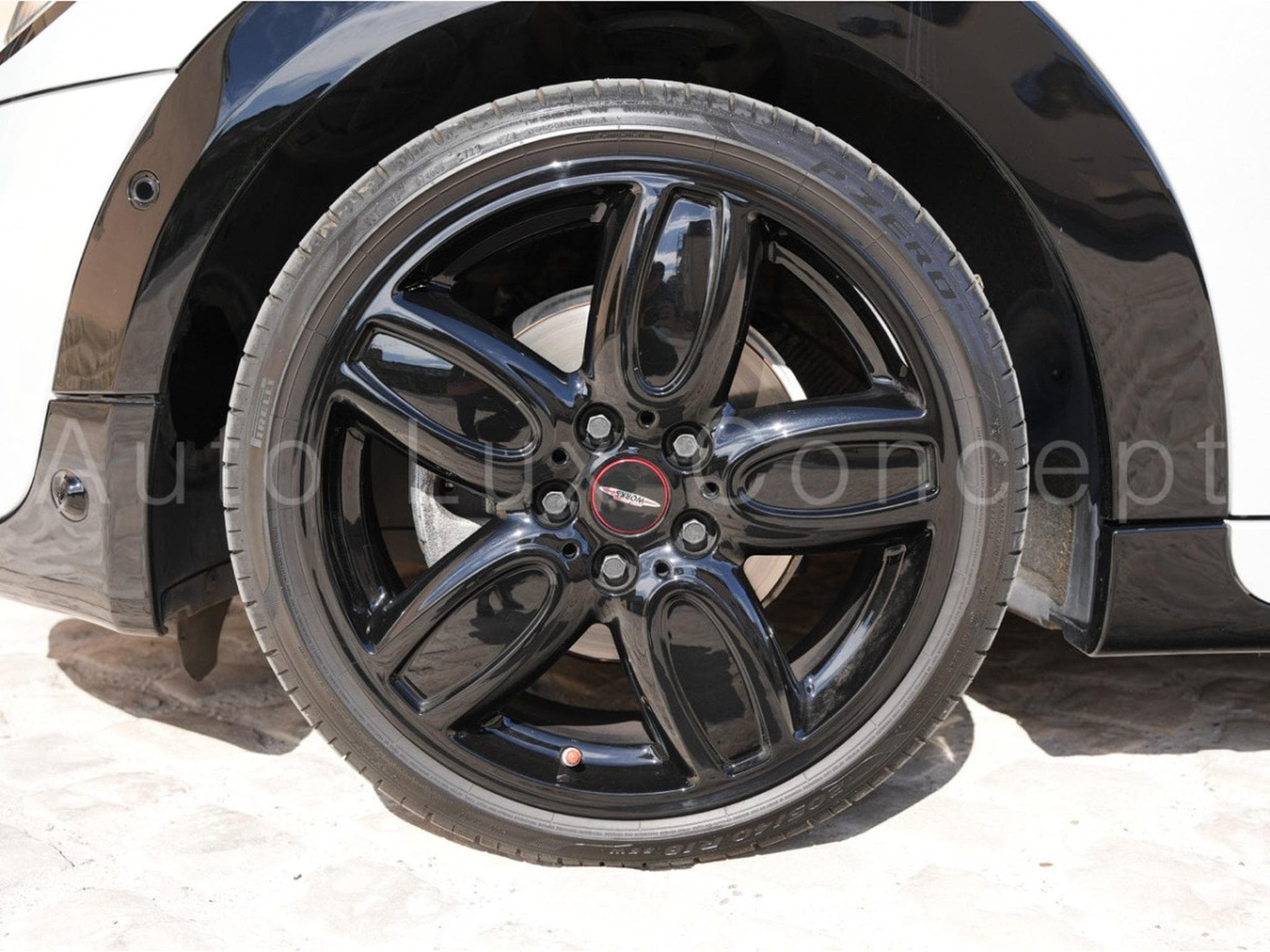 Mini Cooper S 5 portes (2016) - Photo 11