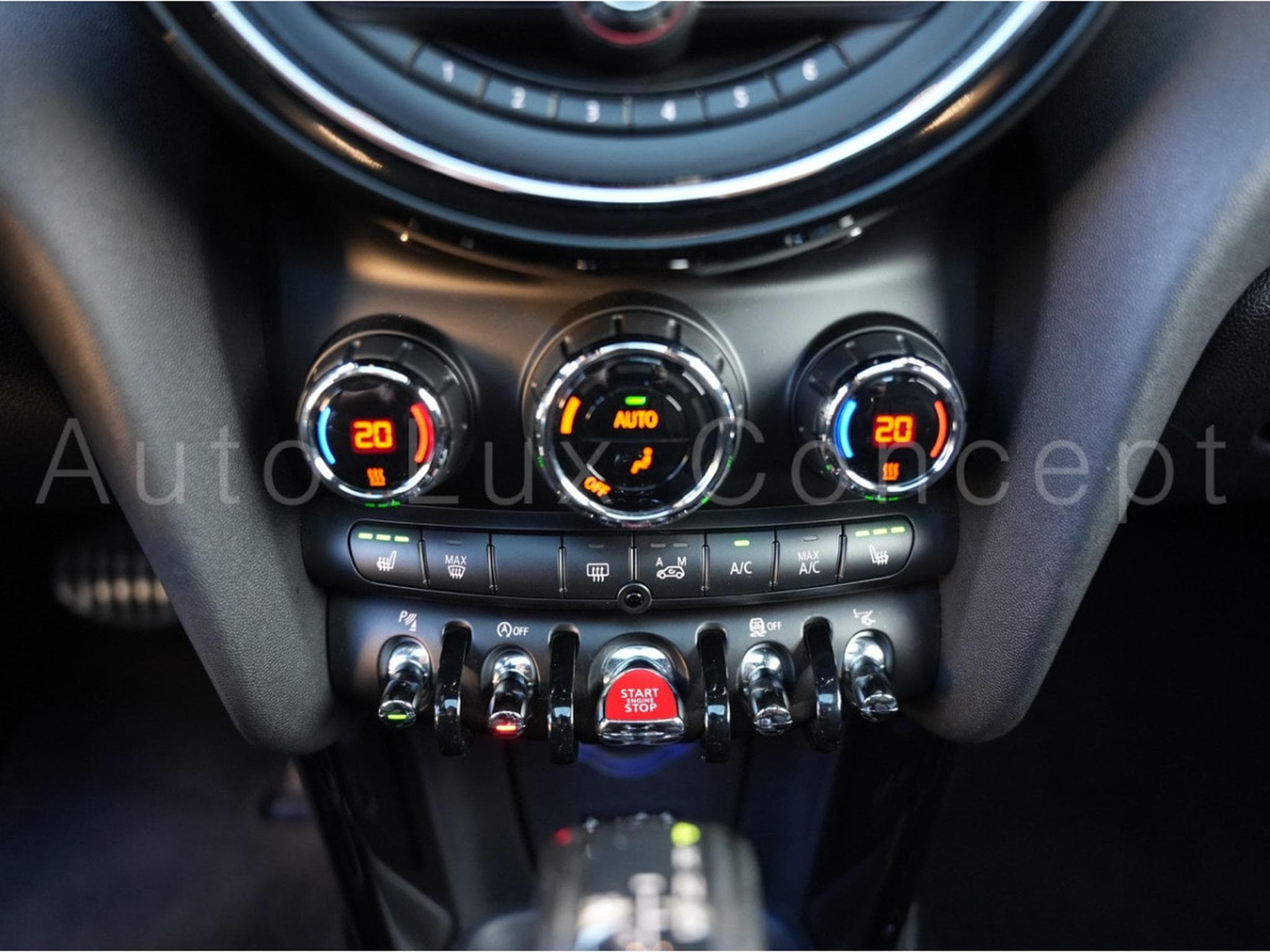 Mini Cooper S 5 portes (2016) - Photo 20