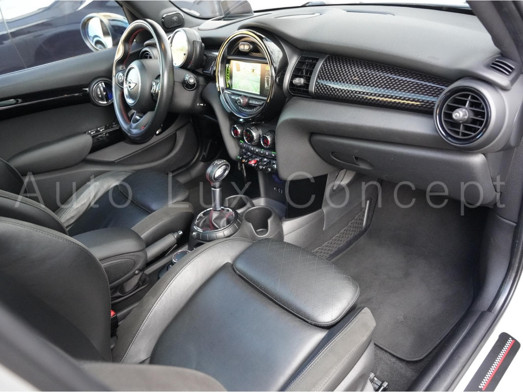 Mini Cooper S 5 portes (2016) - Photo 6