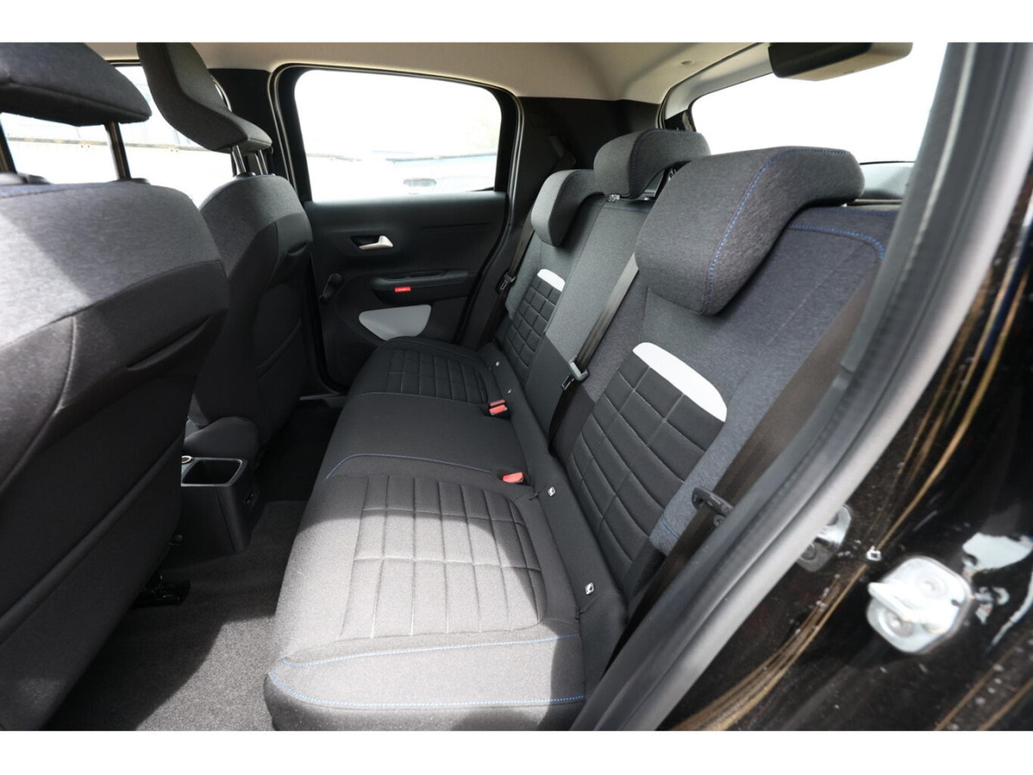 Citroën C3 1.2 PuretTech 101 PLUS (2026) - Photo 10