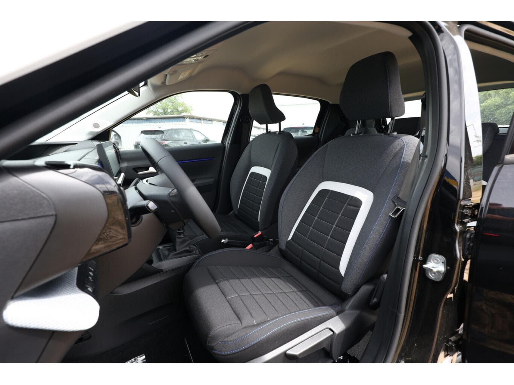 Citroën C3 1.2 PuretTech 101 PLUS (2026) - Photo 7