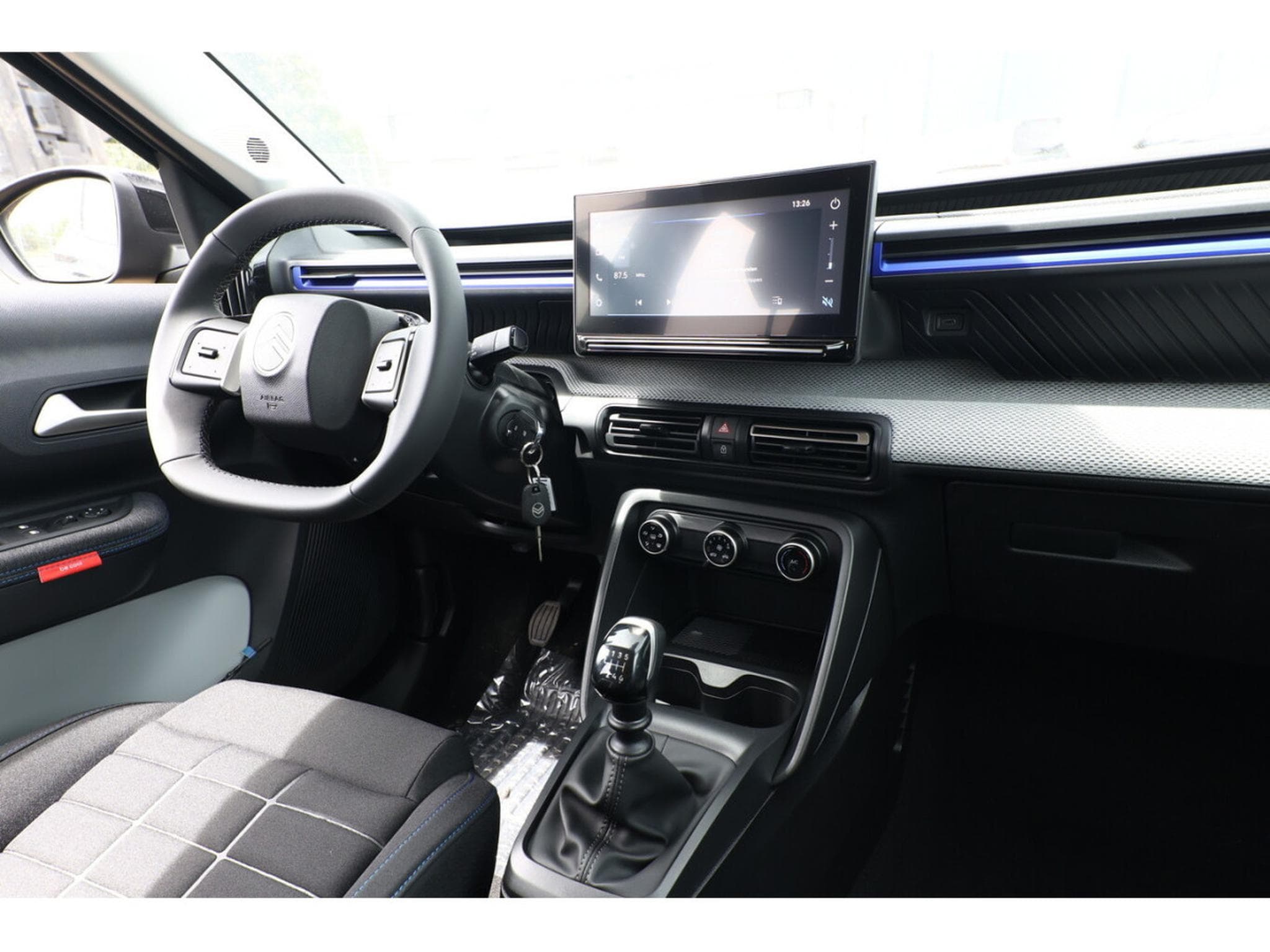 Citroën C3 1.2 PuretTech 101 PLUS (2026) - Photo 9