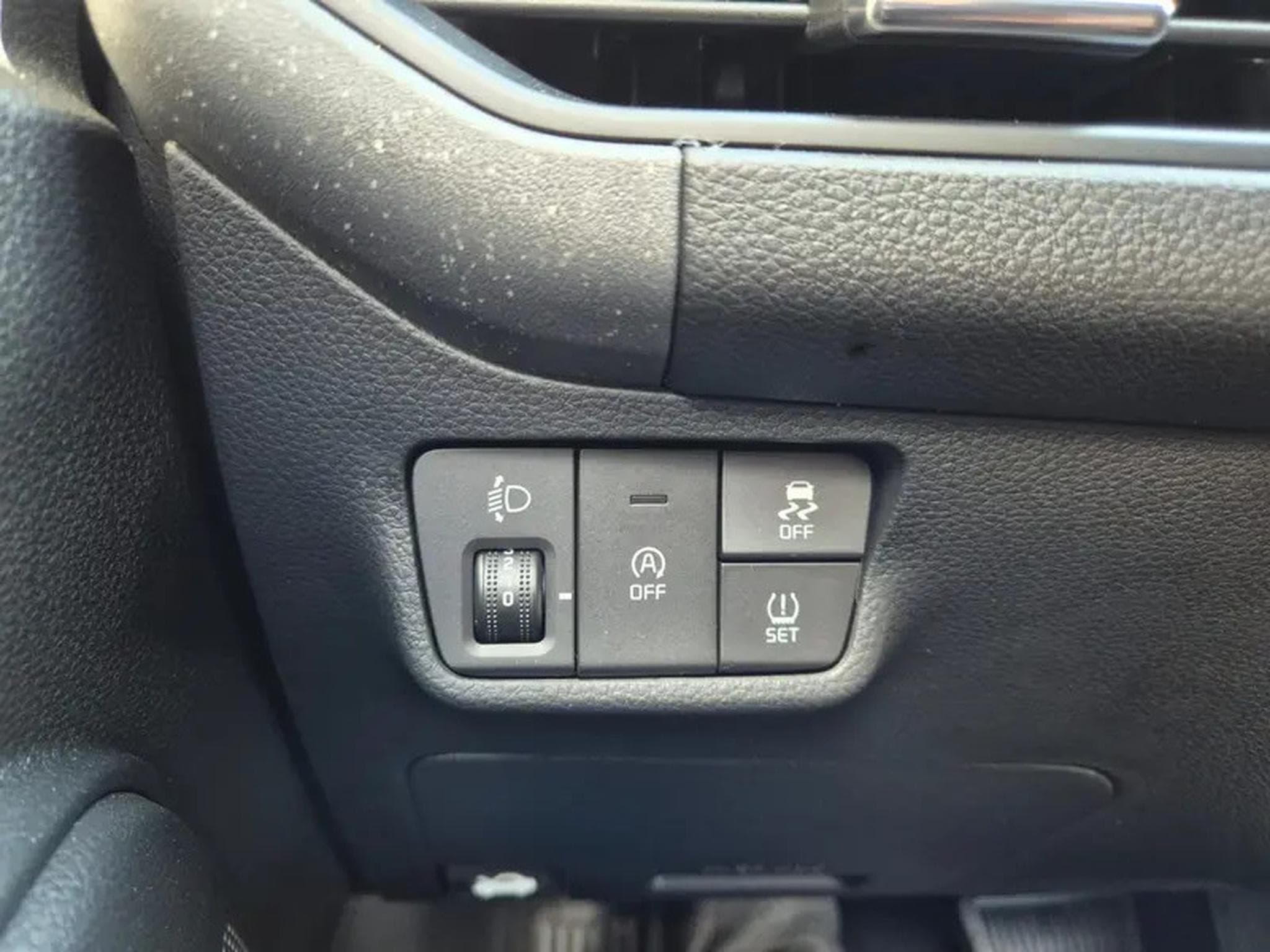 Kia Stonic 1.0 T-GDI 115 (2025) - Photo 10