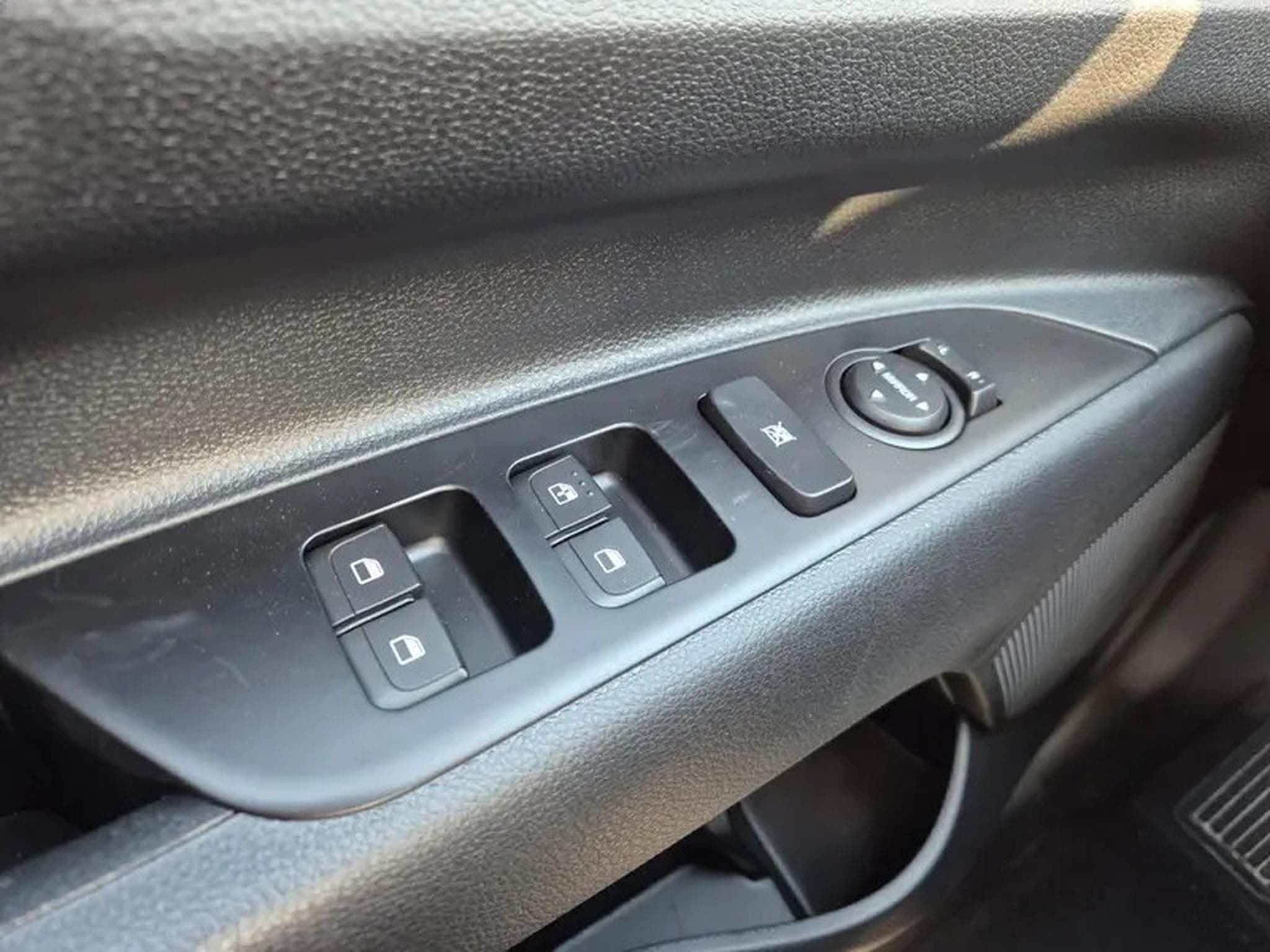 Kia Stonic 1.0 T-GDI 115 (2025) - Photo 9