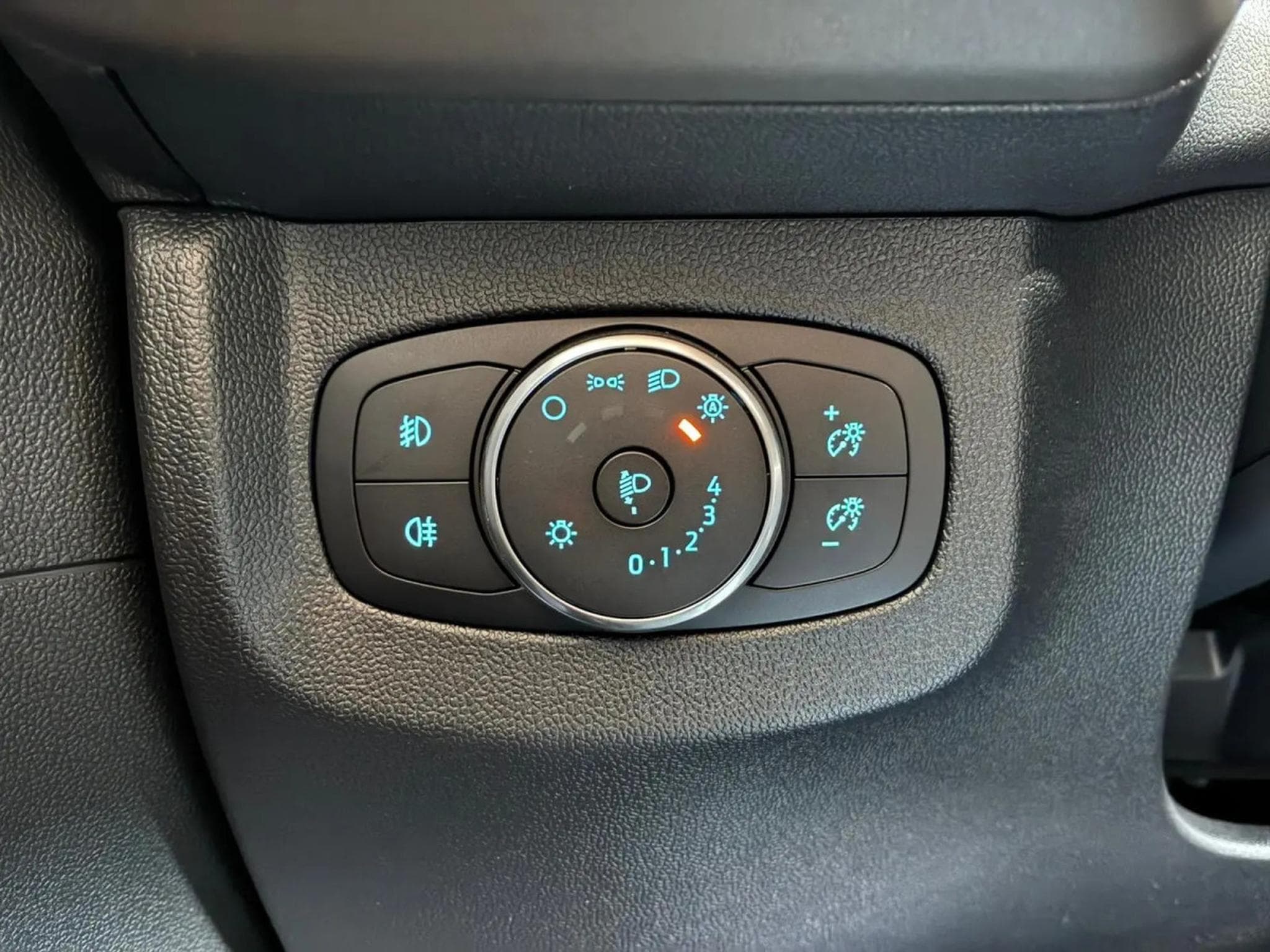 Ford Tourneo 1.0i Ecoboost 126 Titanium (2026) - Foto 20