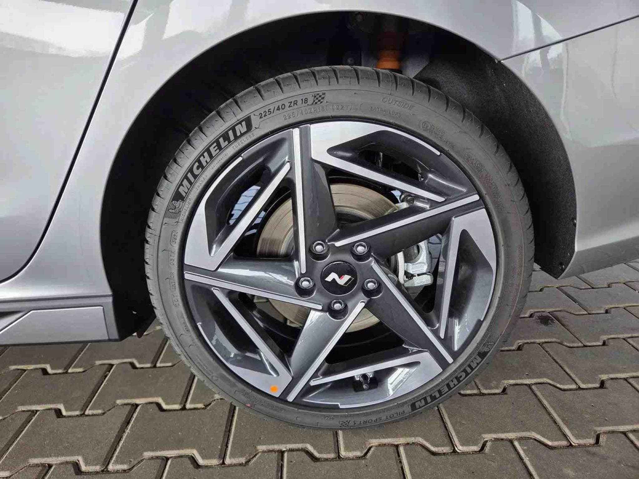 Hyundai i30 1.5 T-GDI mHEV  DCT 140 N-Line (2025) - Foto 5