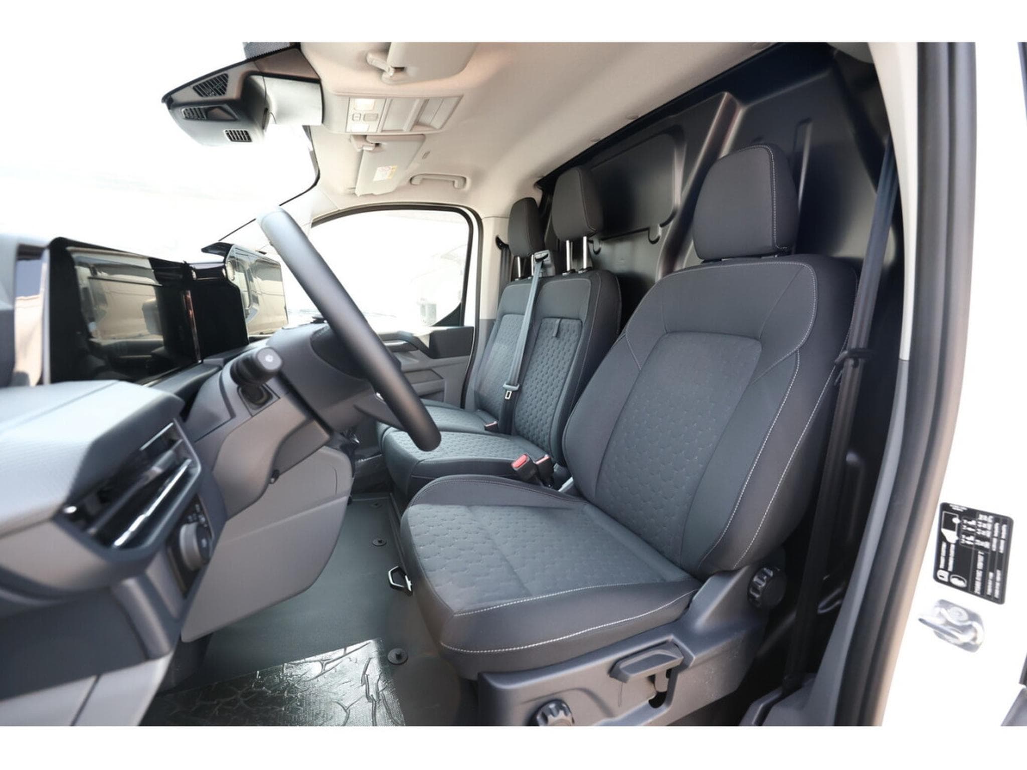 Ford Transit 2.0 ECOBLUE 150 L2H1 Limited (2015) - Foto 7