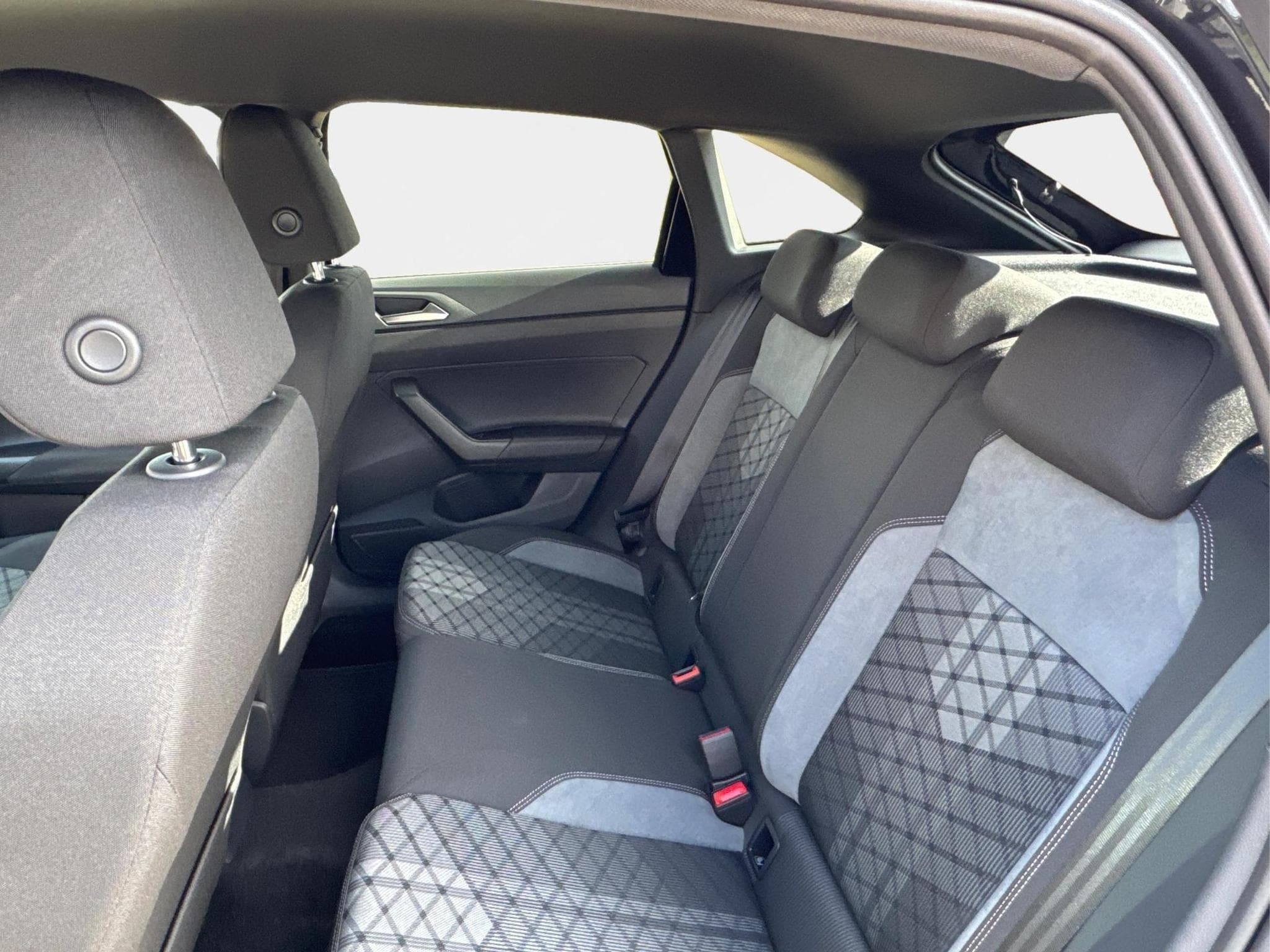 VW Taigo R-Line Limited (2026) - Photo 15