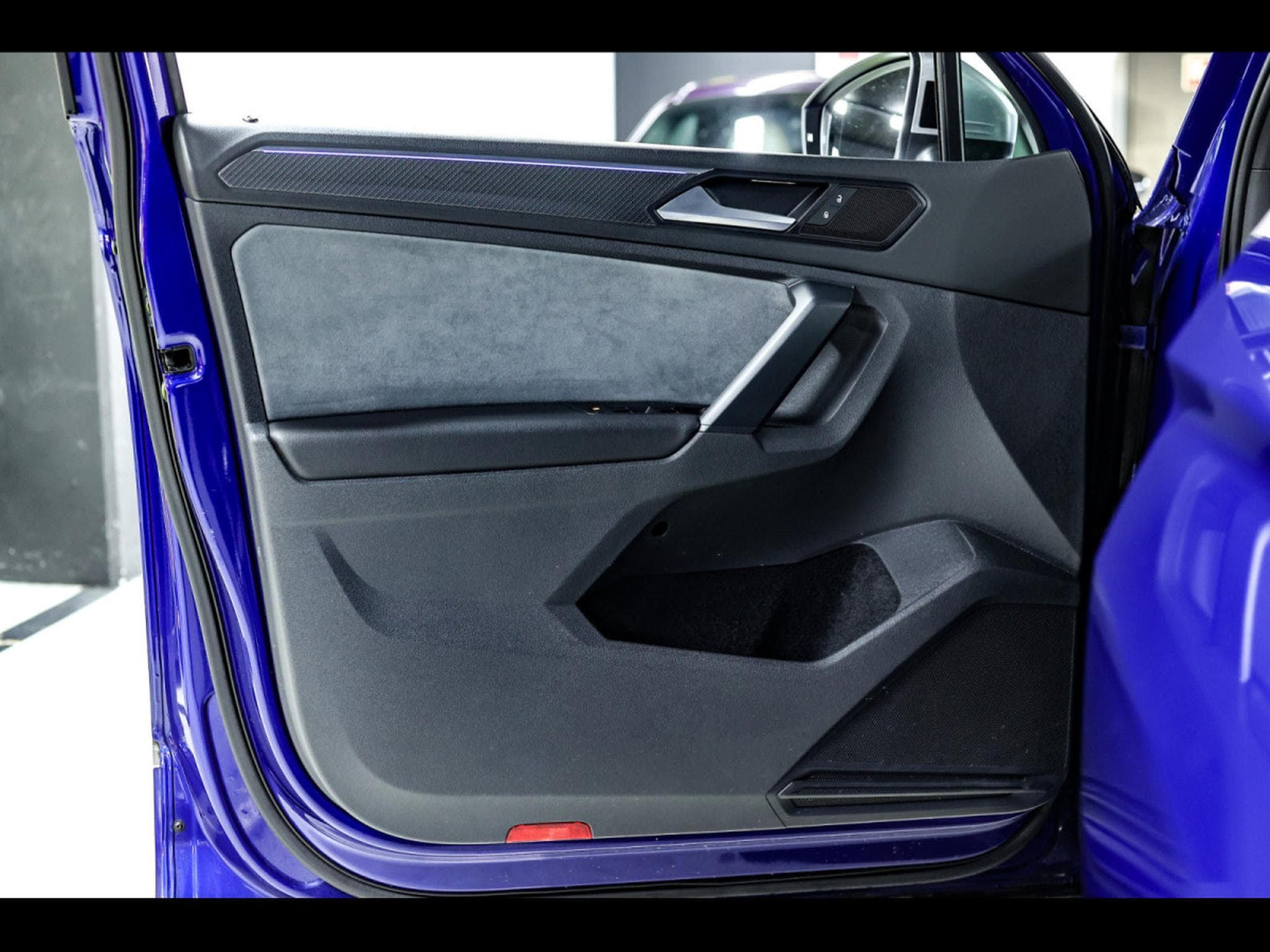 VW Tiguan 2.0 TSI 320 R 4MOTION - LAPIZ BLUE (2021) - Photo 10