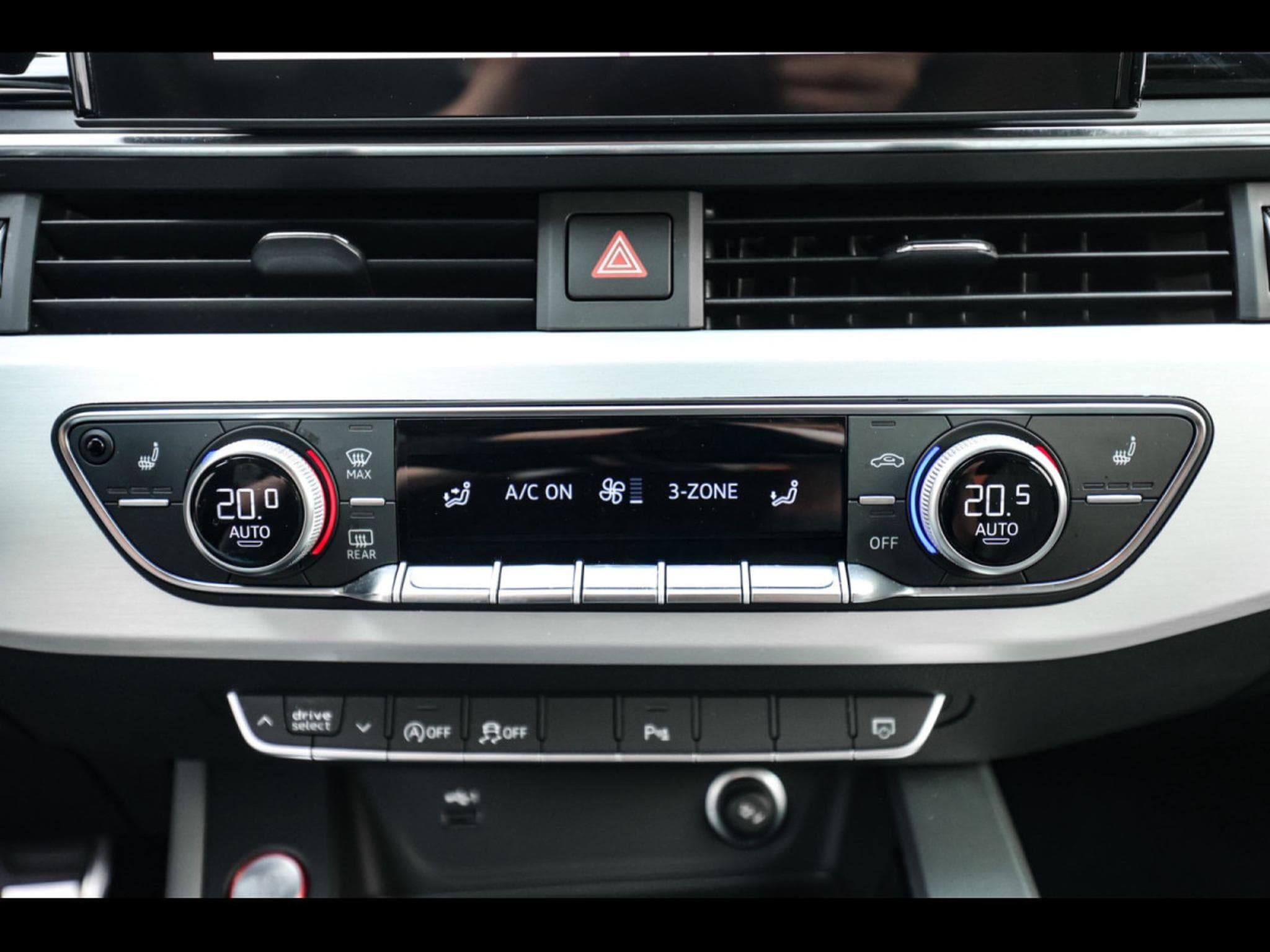 Audi S4 AVANT 3.0 TDI QUATTRO TIPTRONIC - PACK BLACK - NAVARRE BLUE (2023) - Photo 17