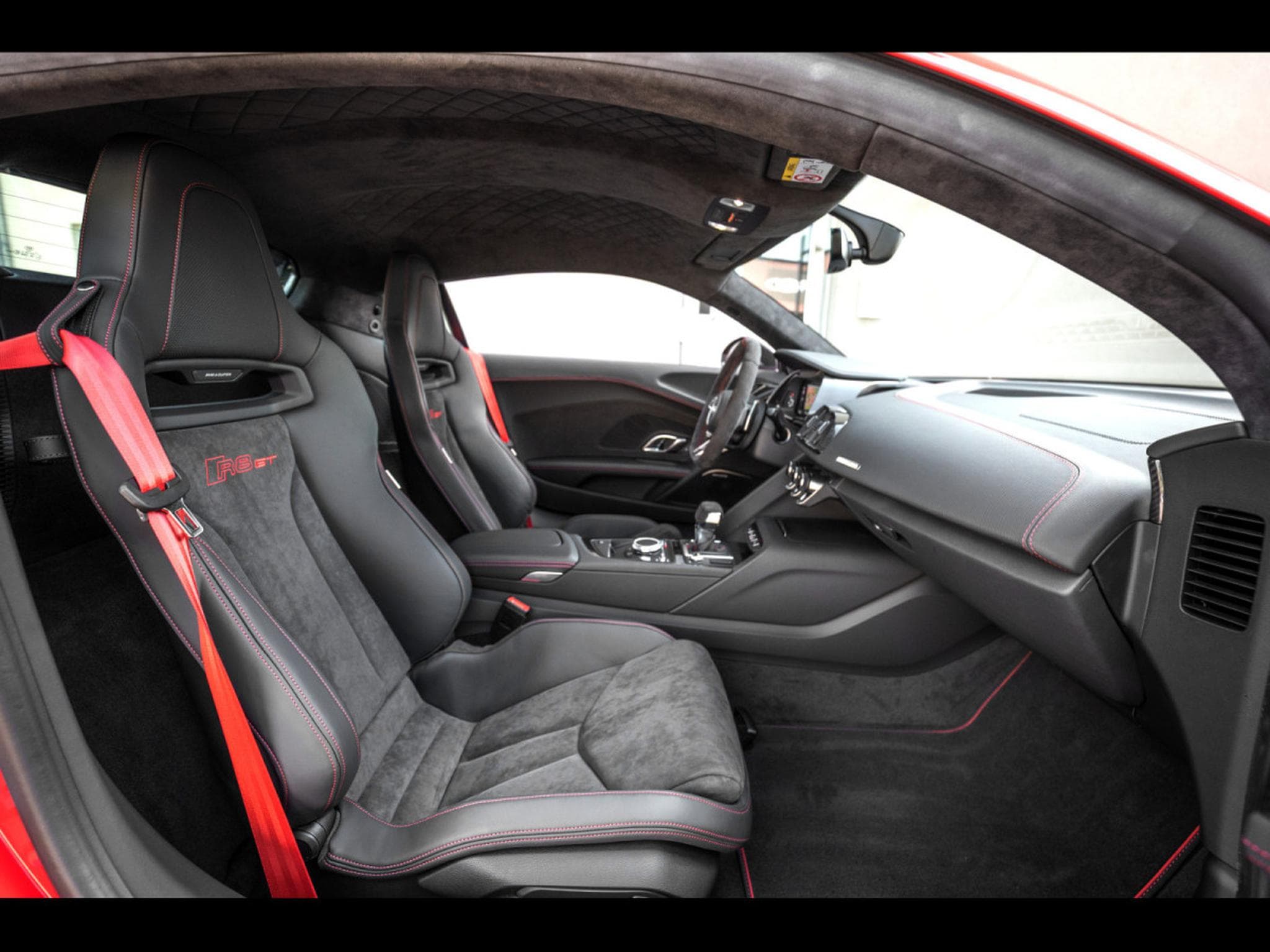 Audi R8 V10 GT RWD S-TRONIC - 1 OF 333 - TANGO RED METALLIC - WARRAN (2023) - Photo 15