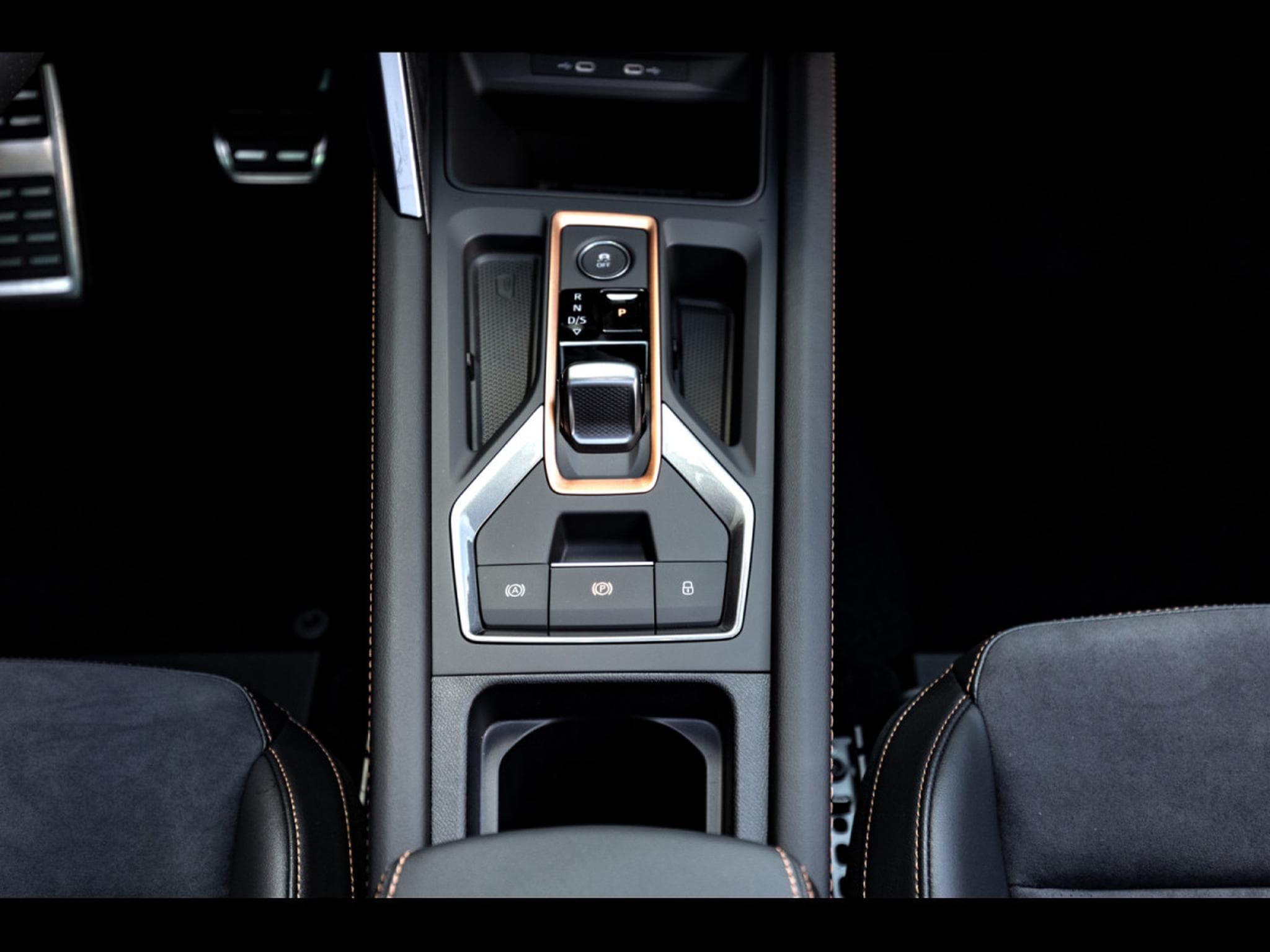 Cupra Formentor VZ 2.0 TSI 333 DSG7 4DRIVE (FACELIFT) - PACK SKYLINE - MAGNE (2025) - Photo 18
