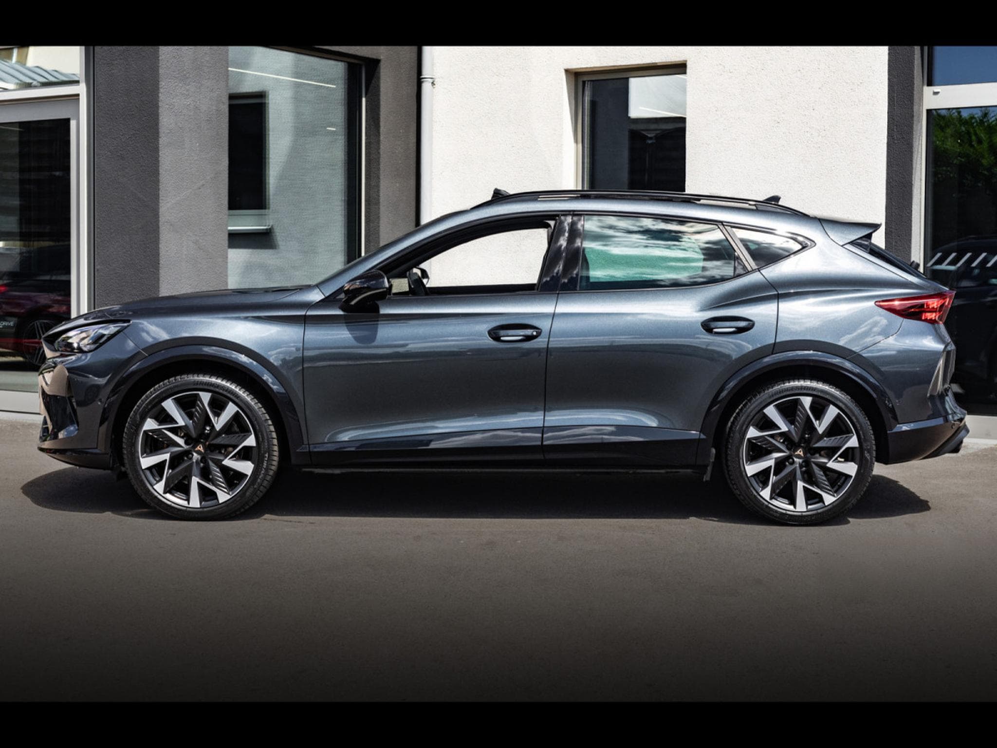 Cupra Formentor VZ 2.0 TSI 333 DSG7 4DRIVE (FACELIFT) - PACK SKYLINE - MAGNE (2025) - Photo 2