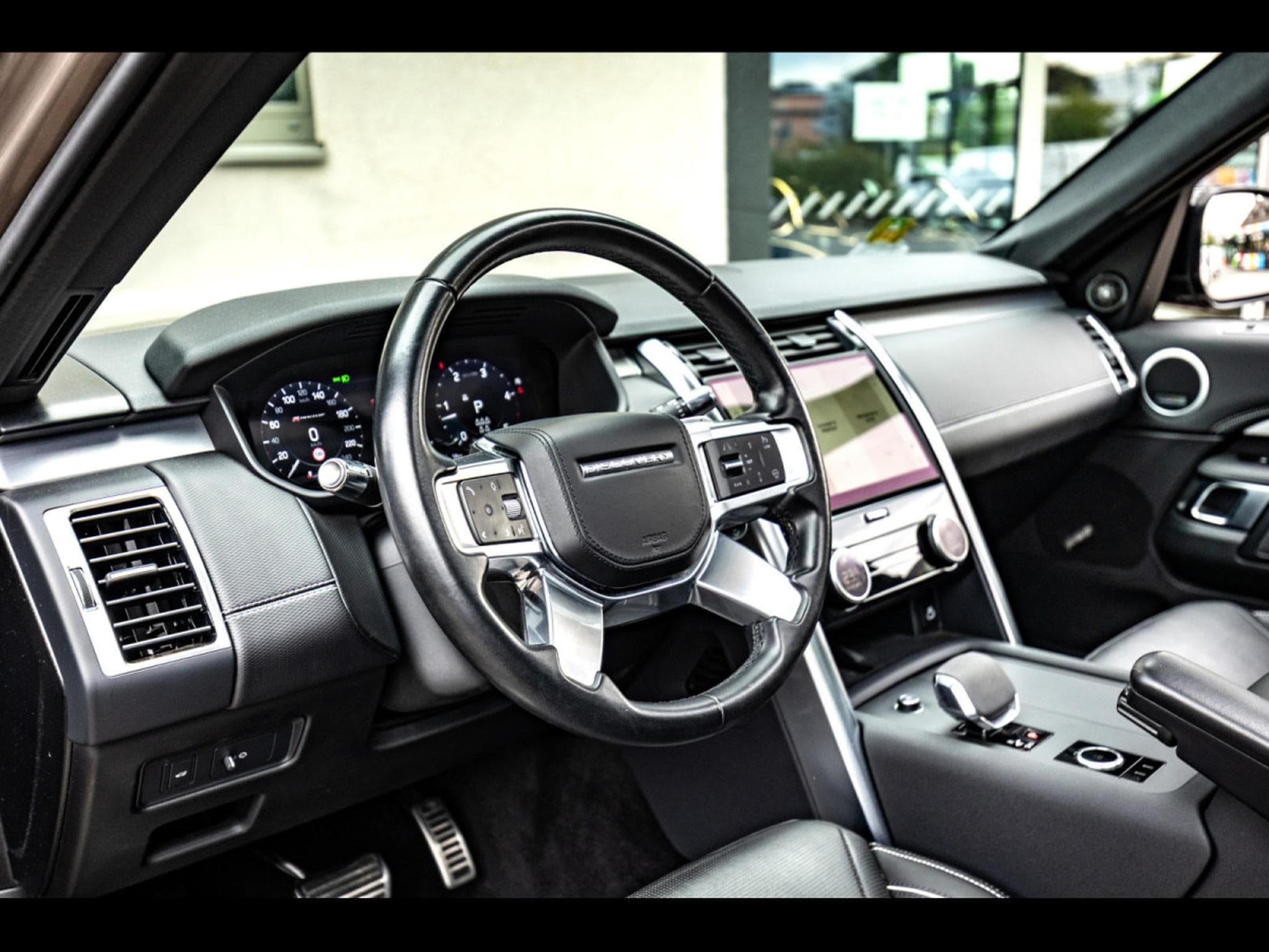 Land-Rover Discovery 3.0 D250 MHEV AWD R-DYNAMIC HSE - 7 PLACES - PACK DYNAMIC BL (2021) - Photo 10