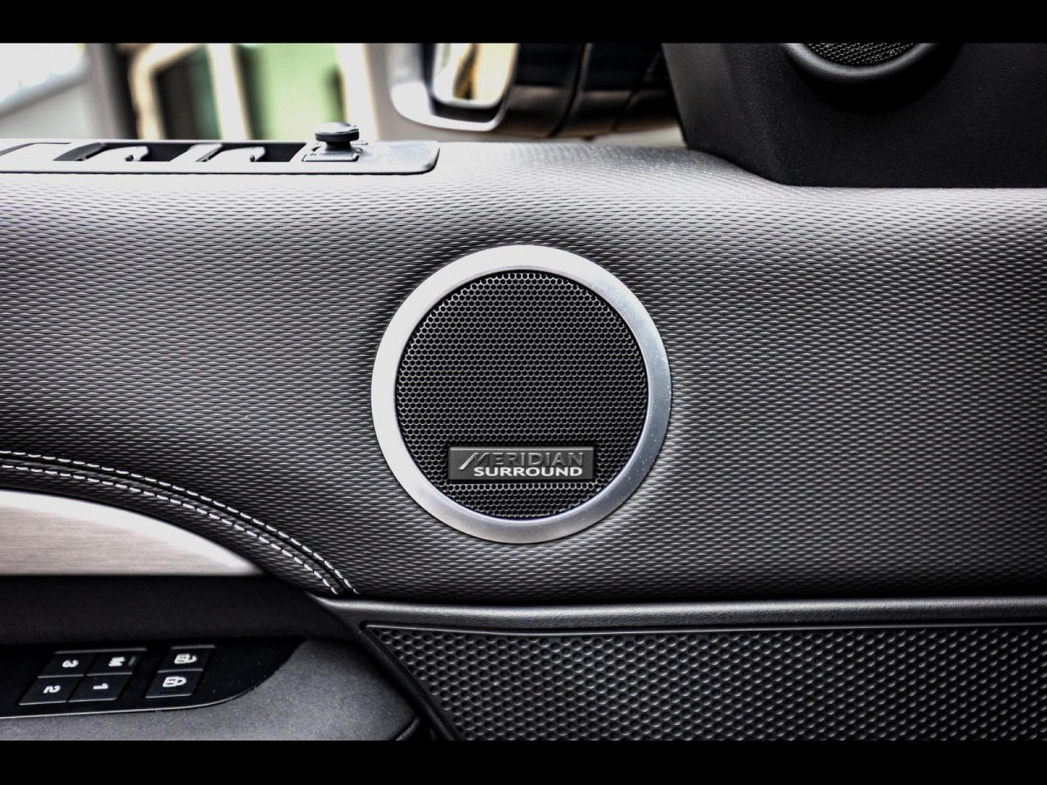 Land-Rover Discovery 3.0 D250 MHEV AWD R-DYNAMIC HSE - 7 PLACES - PACK DYNAMIC BL (2021) - Photo 19