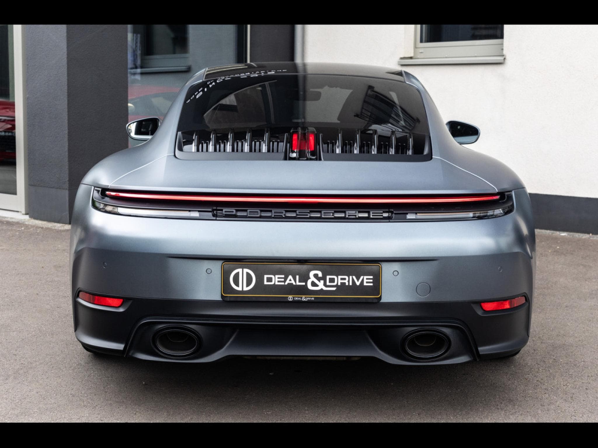 Porsche 911 .2 911 CARRERA T COUPE 6-SPEED MANUAL - VANADIUM GREY + SATI (2025) - Photo 4