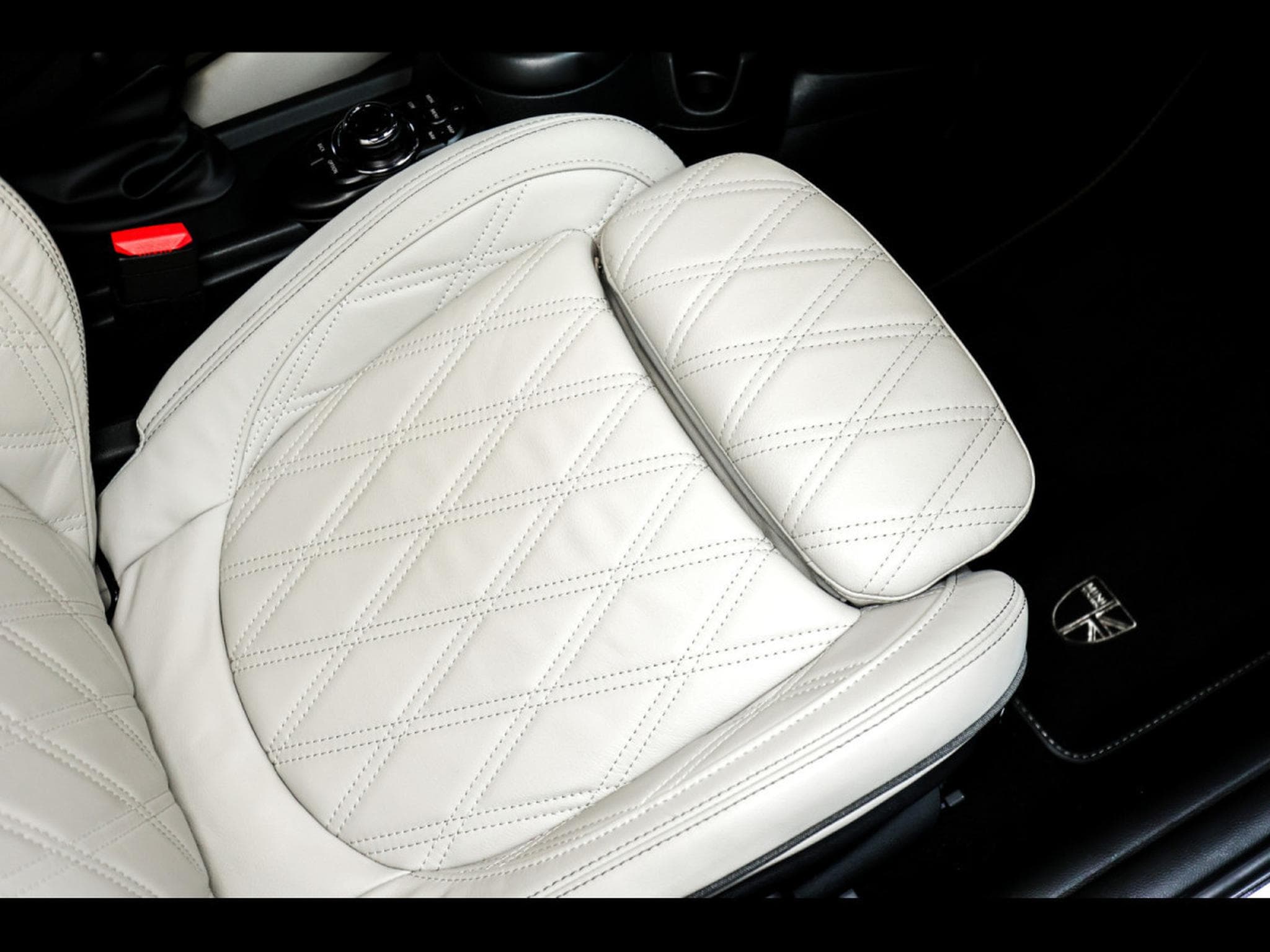 Mini Cooper S 3 PORTES YOURS TRIM - CHILI RED (2022) - Photo 17