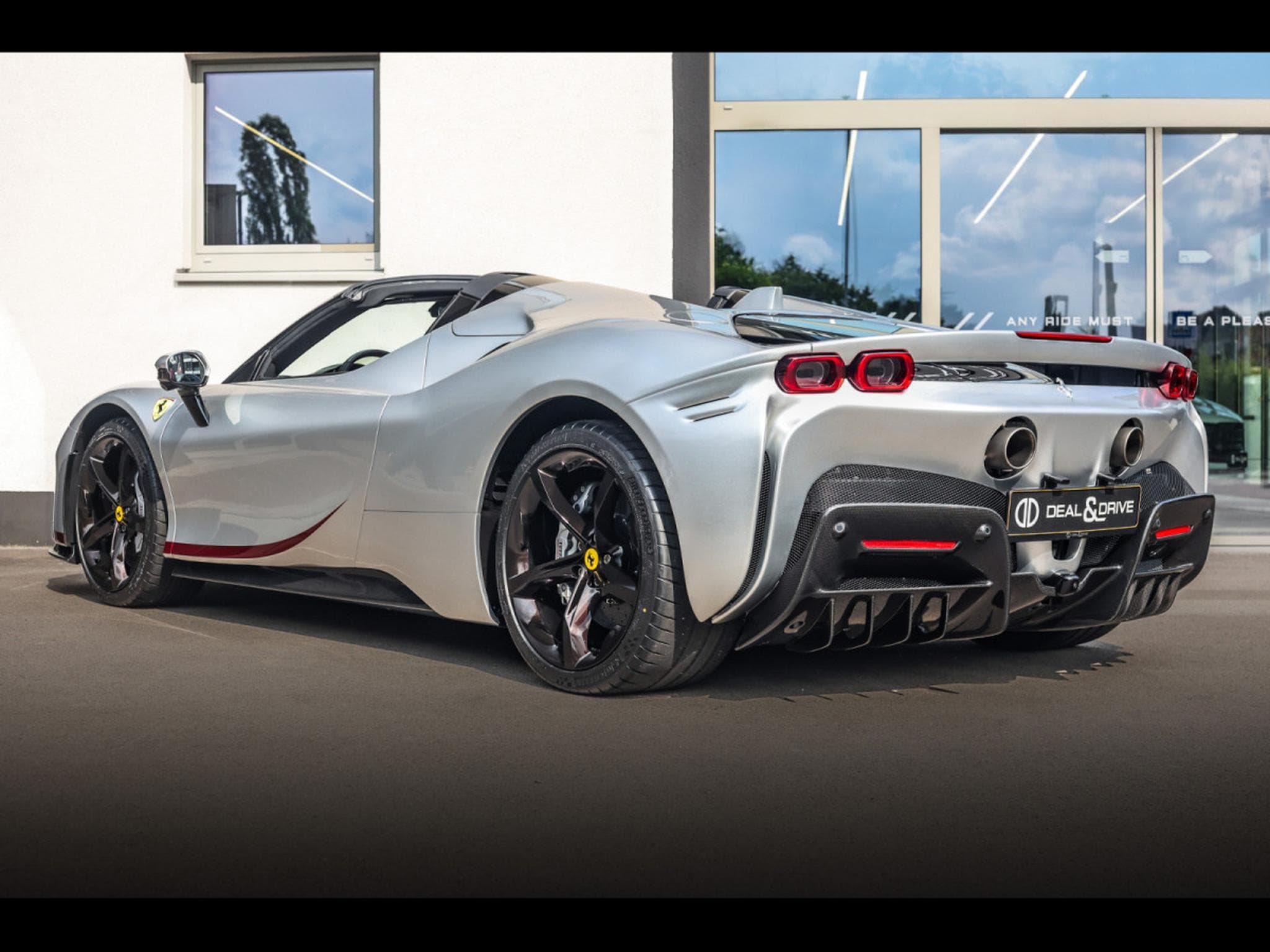 Ferrari SF90 ATELIER (1000 CH) - SANUSILVER X NERO PUROSANGUE - PPF (2025) - Photo 3