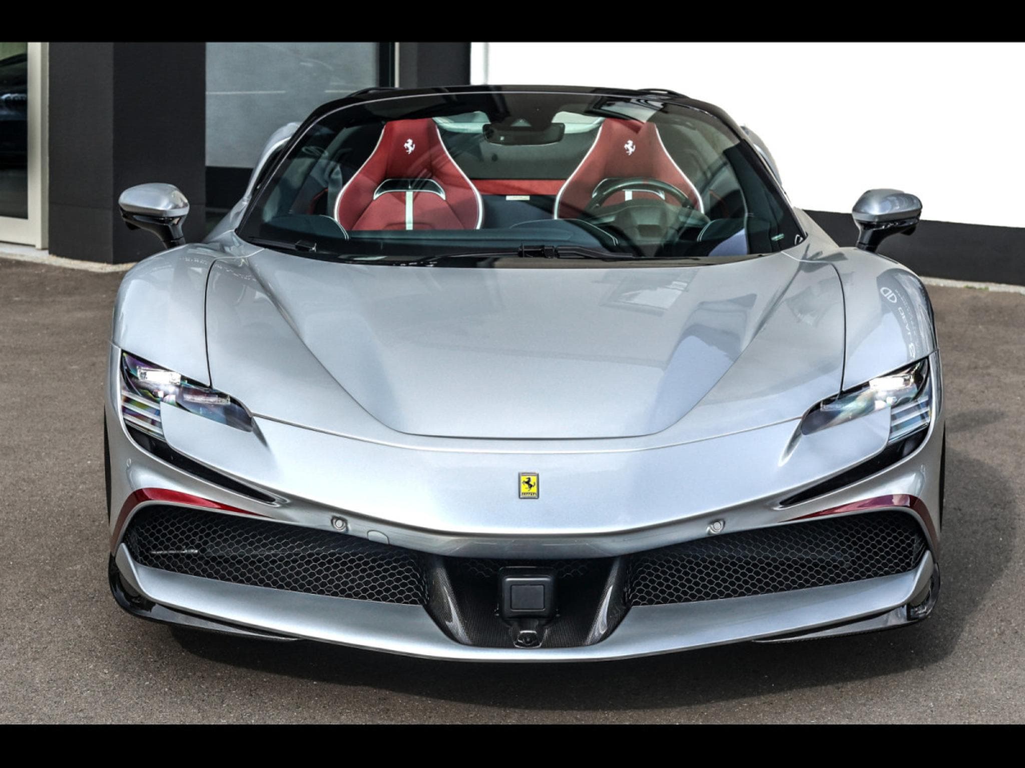 Ferrari SF90 ATELIER (1000 CH) - SANUSILVER X NERO PUROSANGUE - PPF (2025) - Photo 5