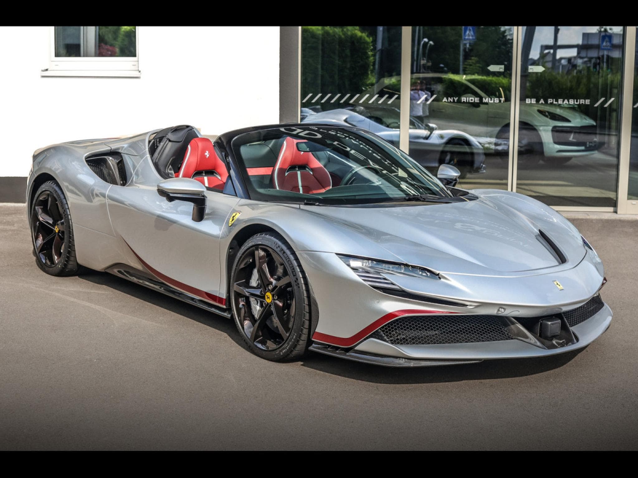 Ferrari SF90 ATELIER (1000 CH) - SANUSILVER X NERO PUROSANGUE - PPF (2025) - Photo 8