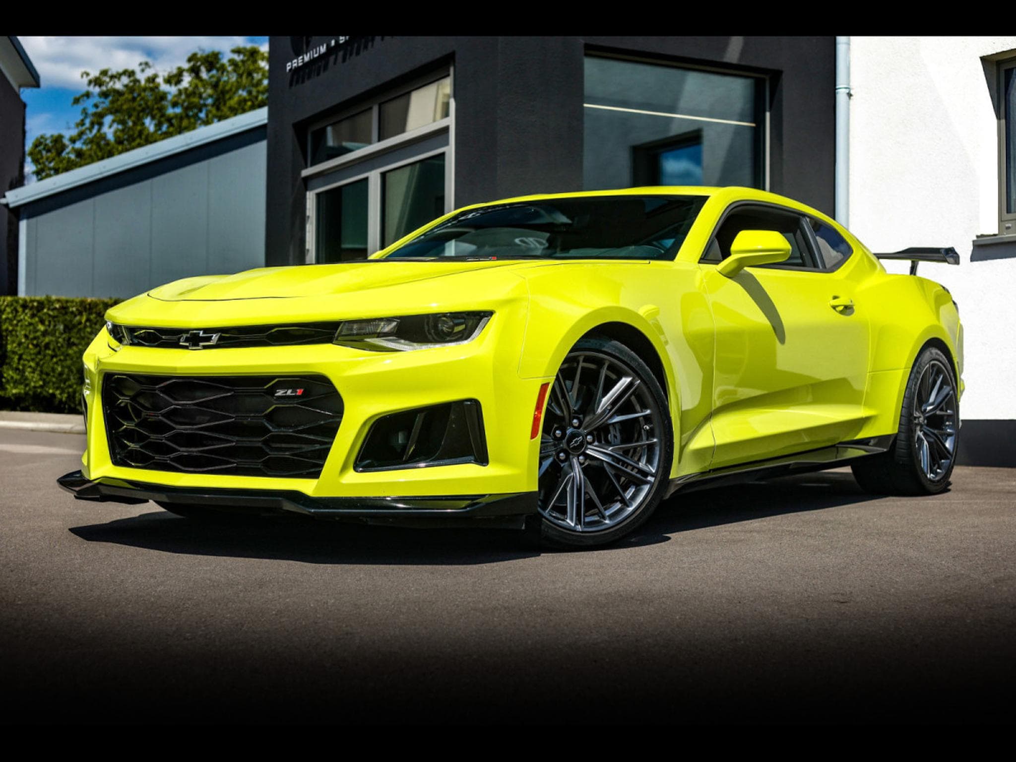 Chevrolet Camaro ZL1 6.2 V8 RWD - MANUAL 6 - SHOCK YELLOW (2020) - Photo 1