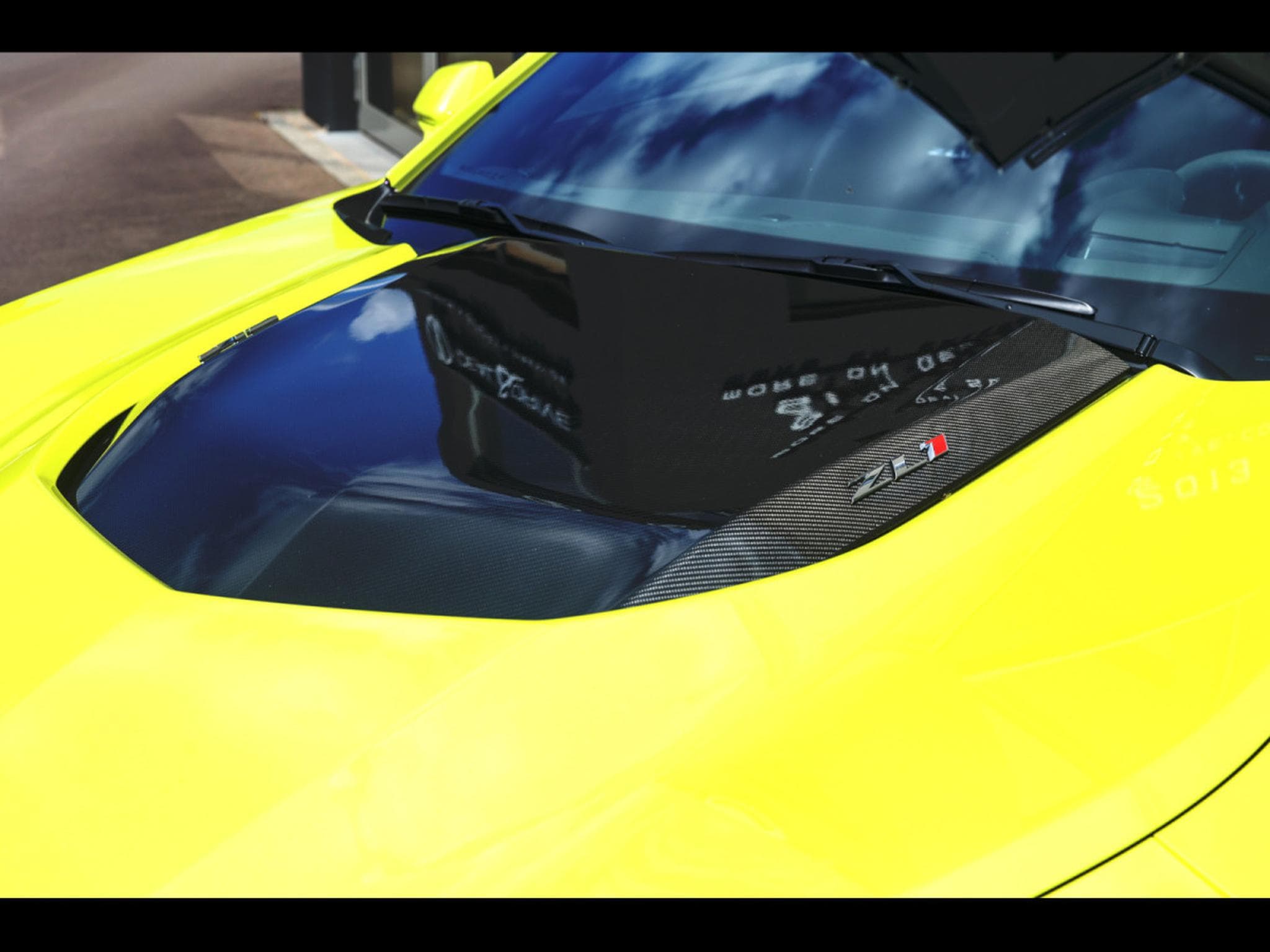 Chevrolet Camaro ZL1 6.2 V8 RWD - MANUAL 6 - SHOCK YELLOW (2020) - Photo 20