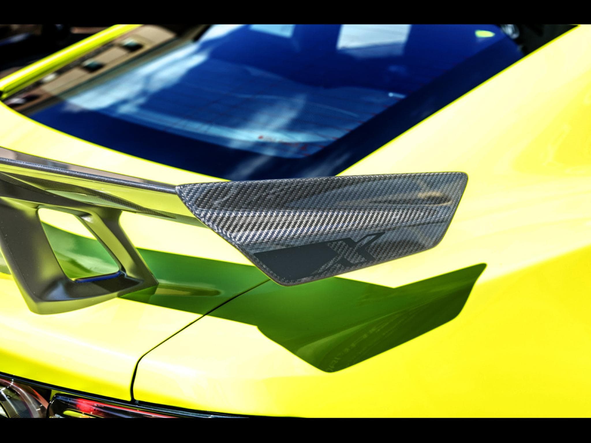 Chevrolet Camaro ZL1 6.2 V8 RWD - MANUAL 6 - SHOCK YELLOW (2020) - Photo 24