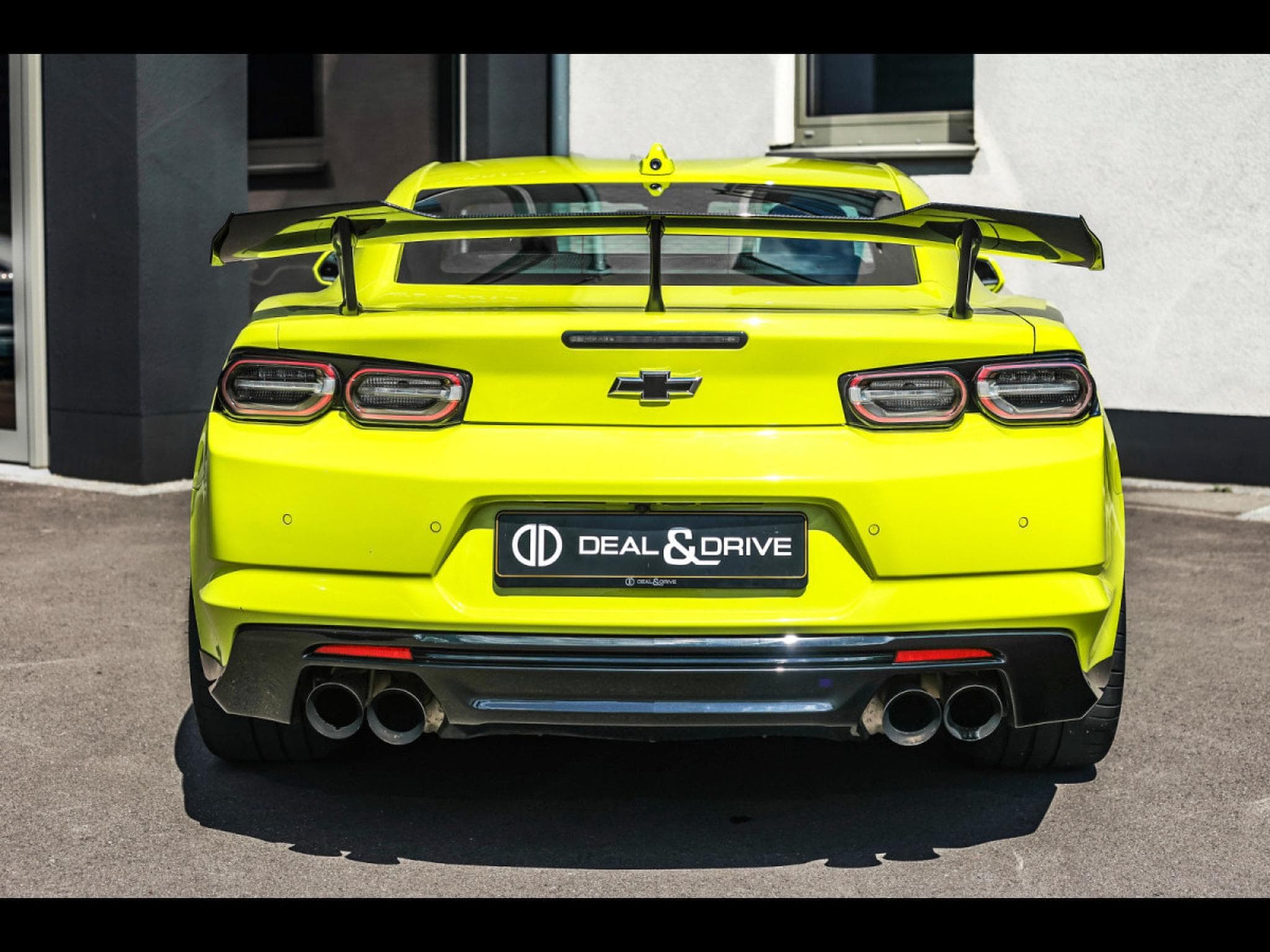 Chevrolet Camaro ZL1 6.2 V8 RWD - MANUAL 6 - SHOCK YELLOW (2020) - Photo 4
