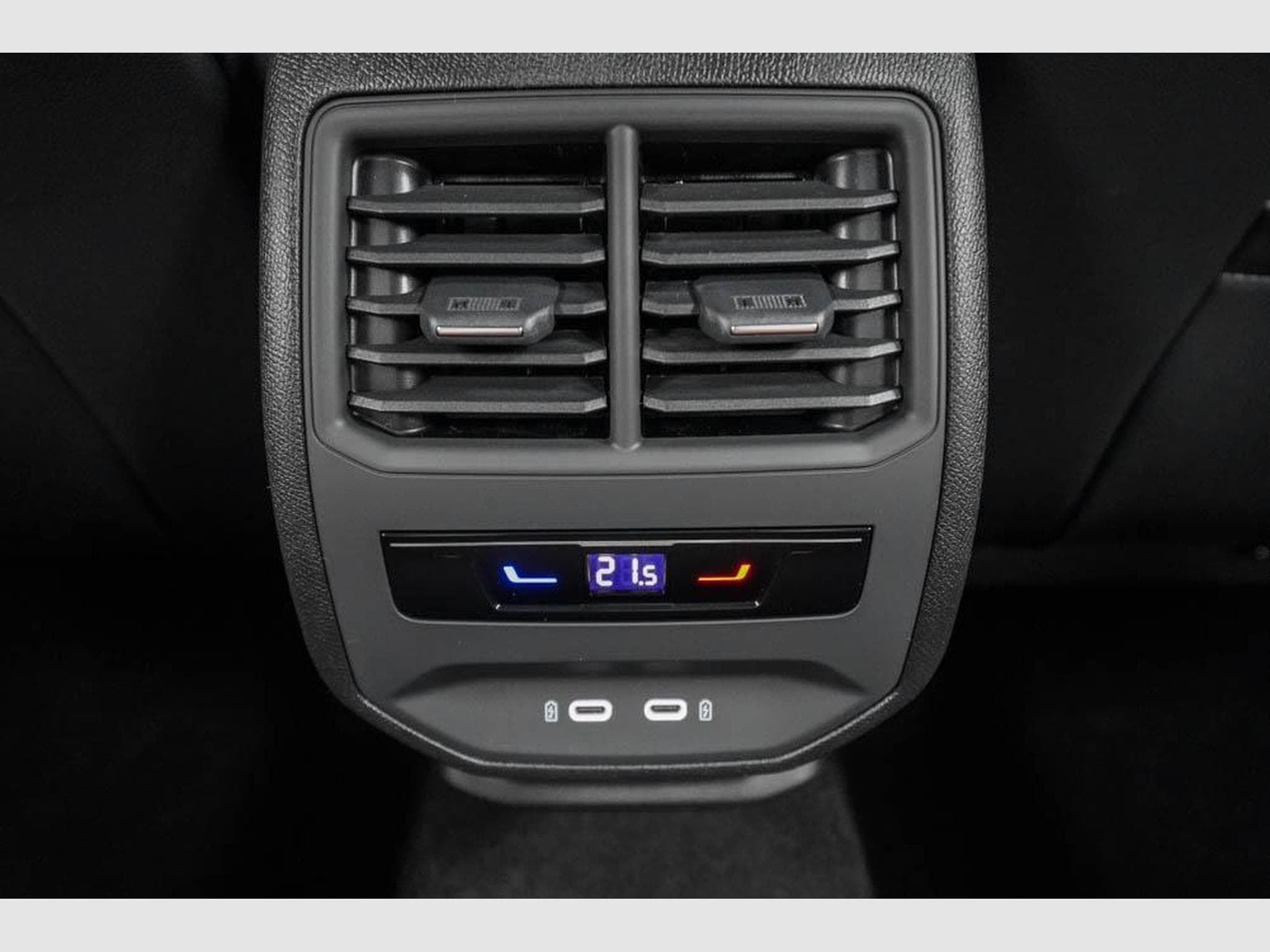Cupra Formentor 2,0 TSI DSG (2026) - Photo 17