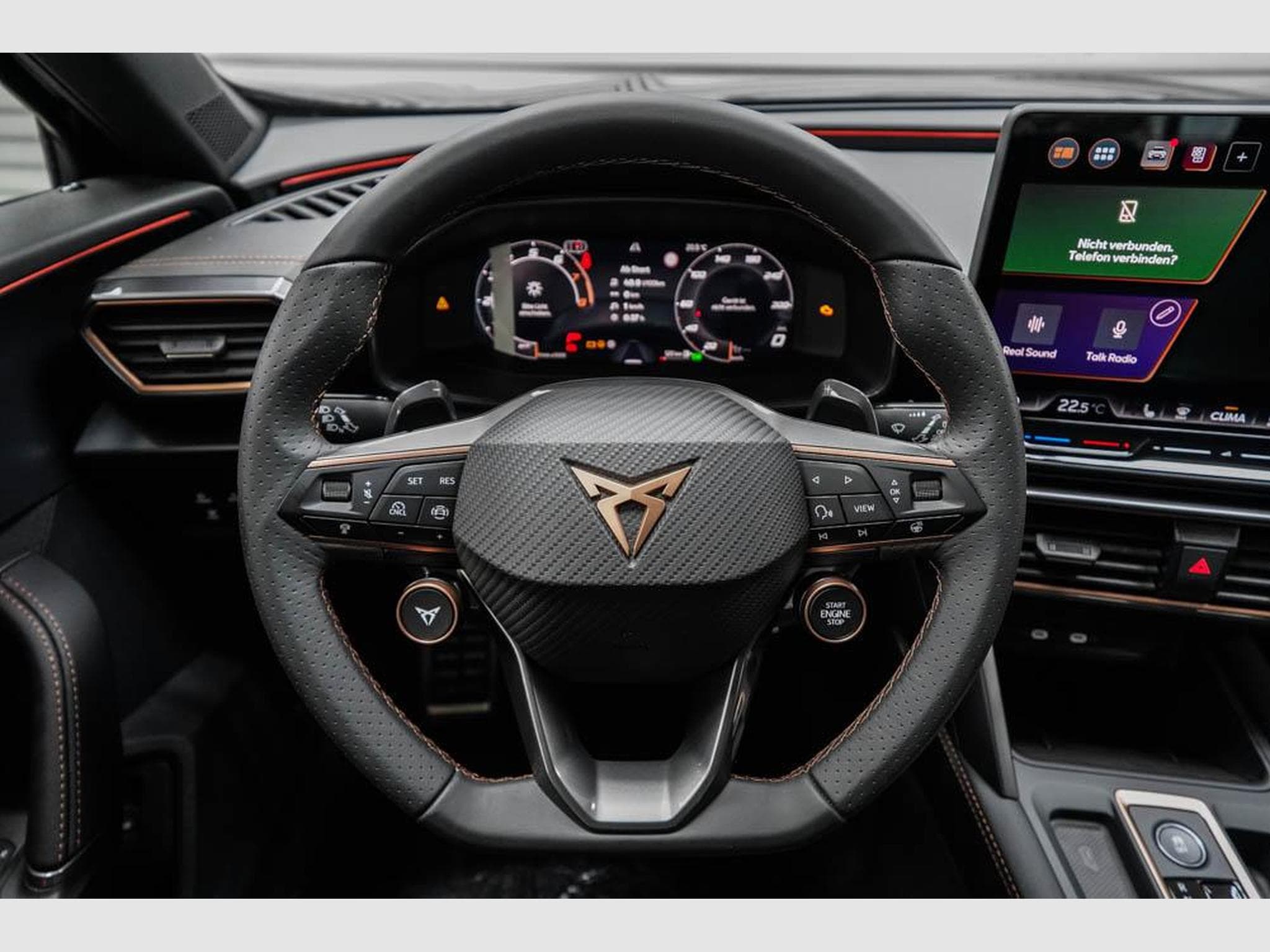 Cupra Formentor 1,5 eTSI DSG (2026) - Photo 9